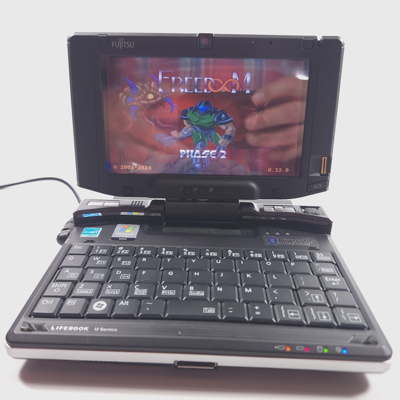 Retro Gaming Laptop Fujitsu U810 Intel 800 MHz 1 GB RAM 35 GB HD Windows XP Pro