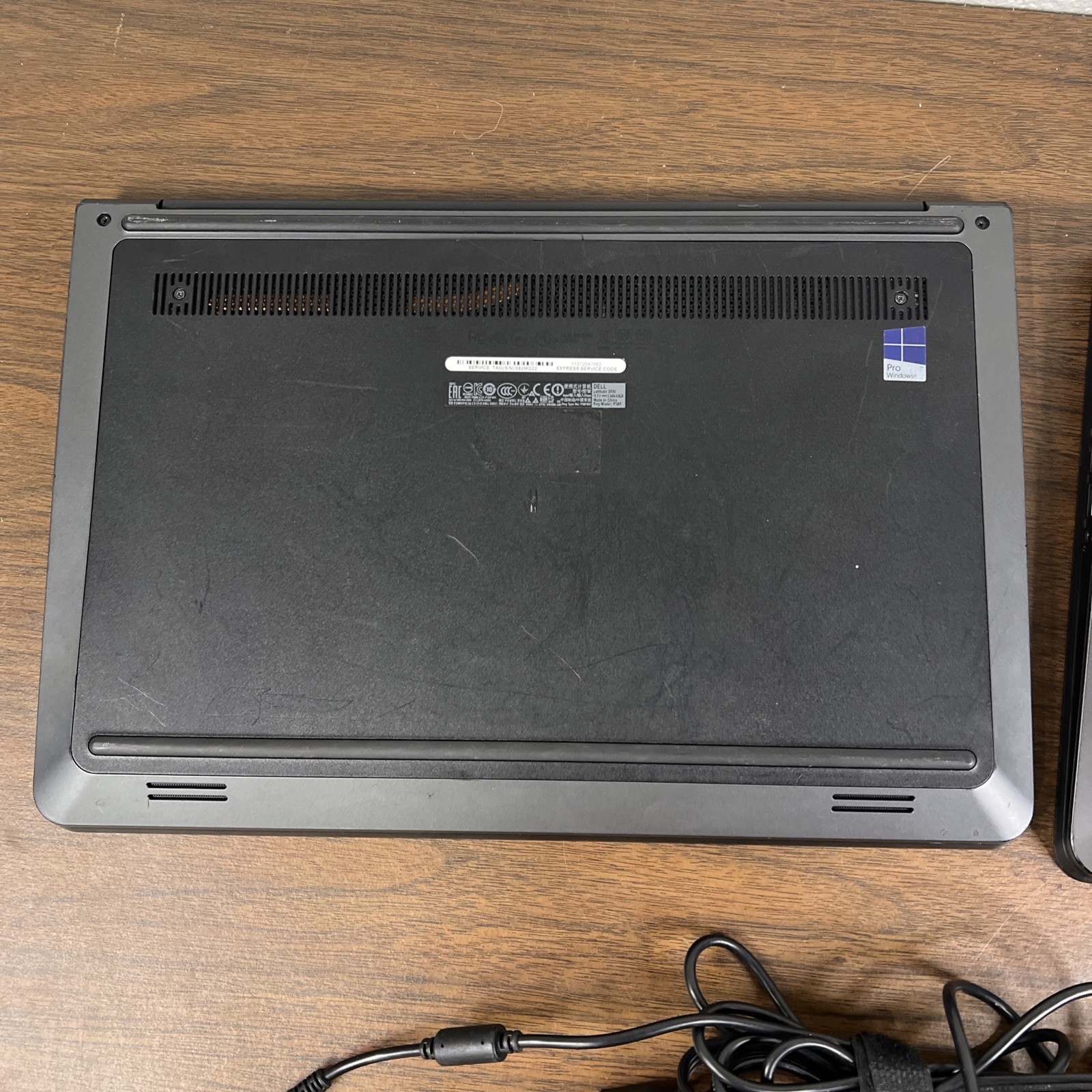 Lot Of 2 Dell Latitude 3550 i3-4005U 8GB Ram – No HDD, No OS – (Read)