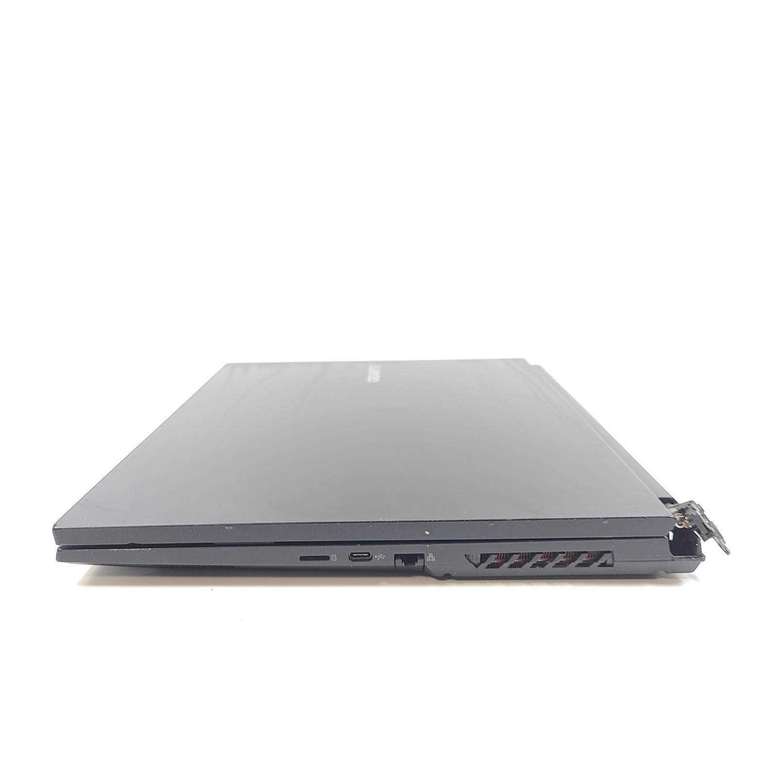 Gigabyte Notebook RC56 16″ Intel i-7 13620H @ 2.40 GHz NO SSD 16GB RAM FOR PARTS