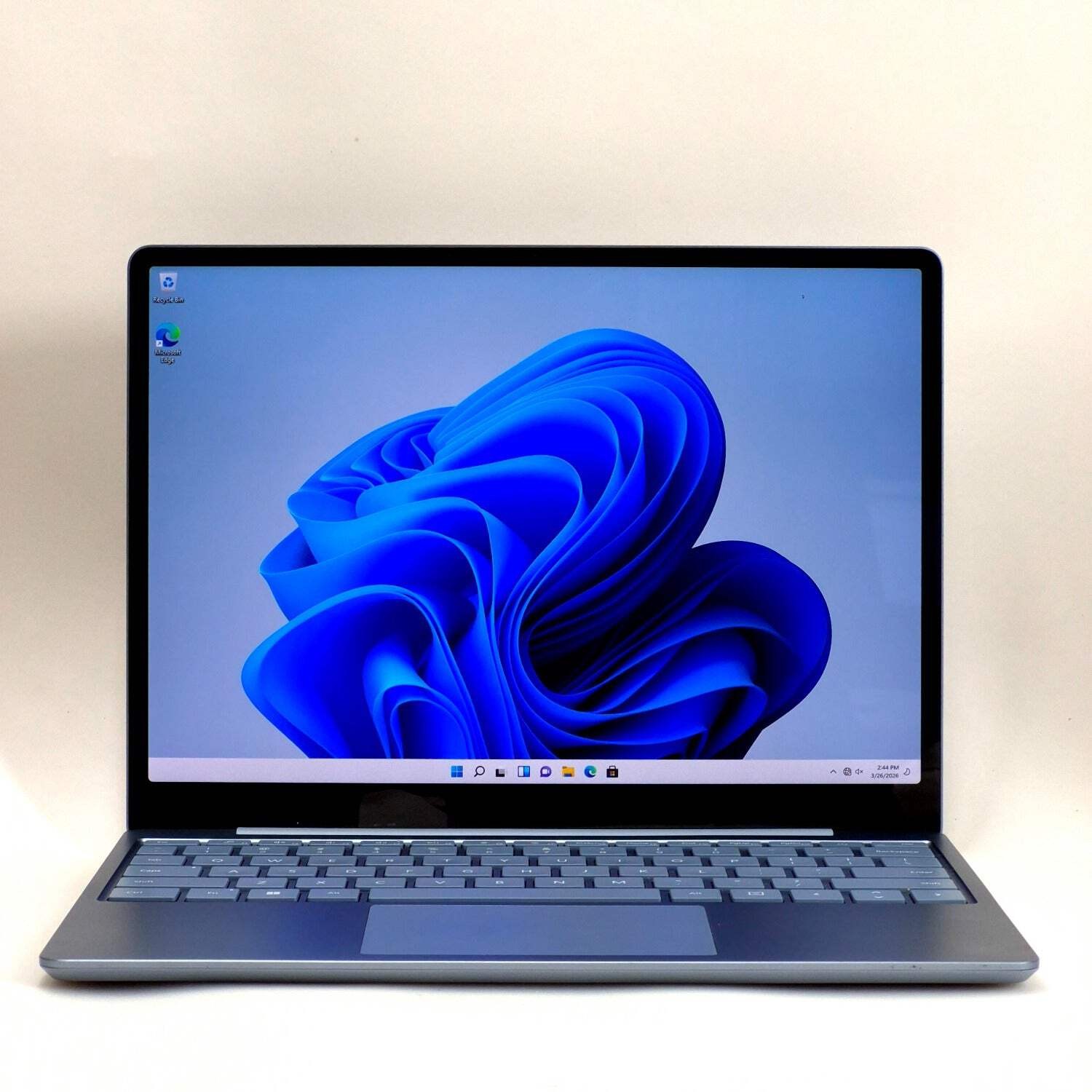 Microsoft Surface Laptop Go 2 2013 12.4″ i5-1135G7 2.4GHz 8GB RAM 128GB SSD