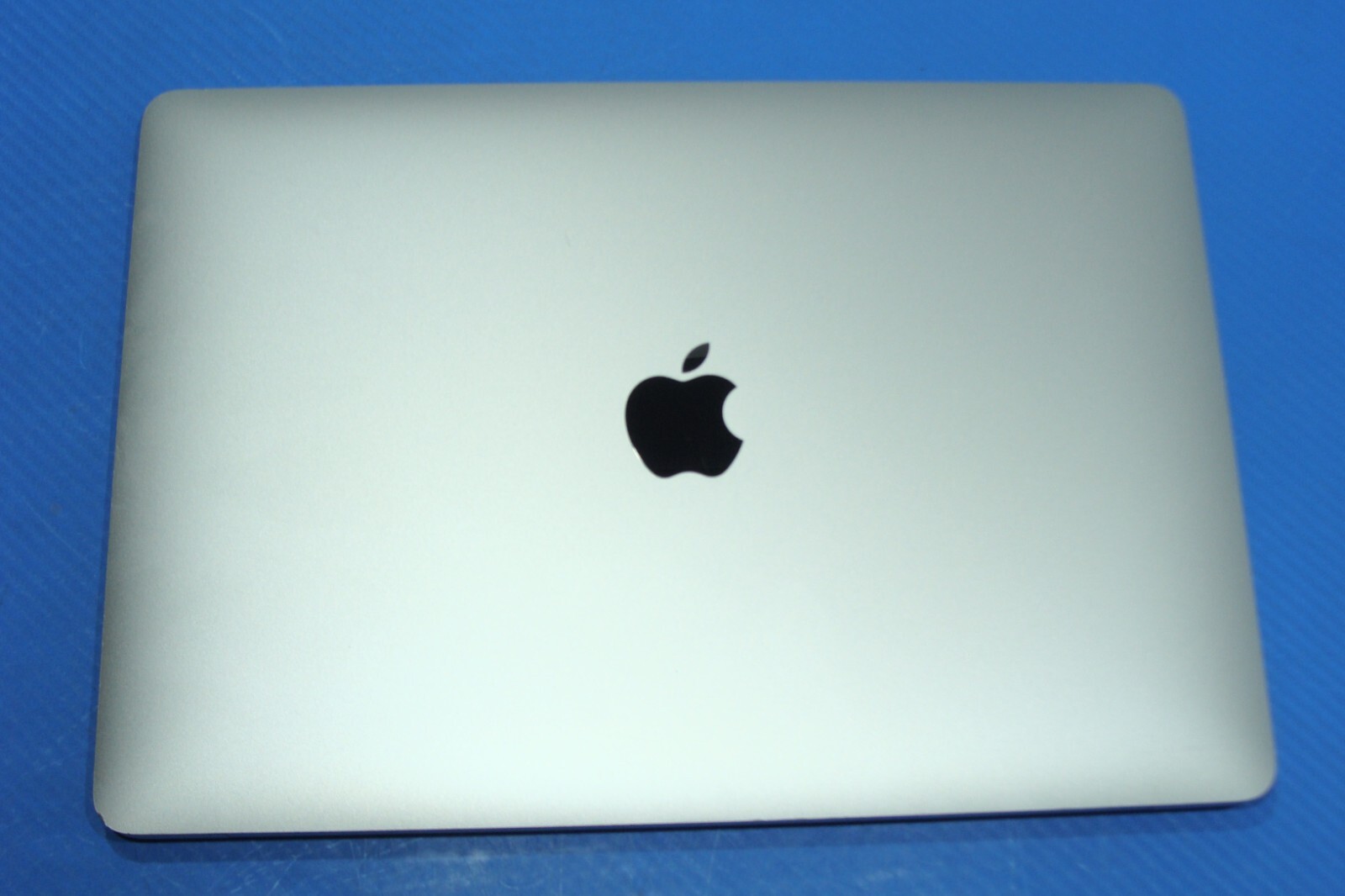 Apple MacBook Air A2337 13.3″ M1 (2020) 8CPU/7GPU 8GB 256GB MGN63LL/A OS Ventura