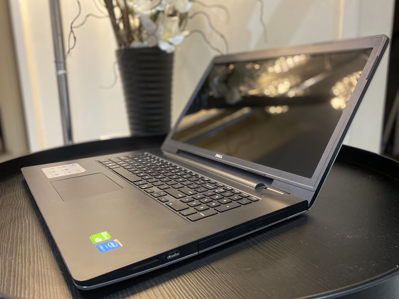Dell Inspiron 5000 Model5748 Intel i7-4510U 2GHZ CPU 8GBRAM 750 GBHDD DVD/RW