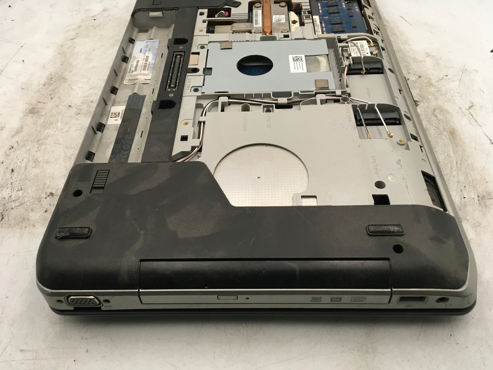 DELL LATITUDE E5530 – FOR PARTS – INTEL CORE I5 – 4GB RAM – READ DESCRIPTION -BB