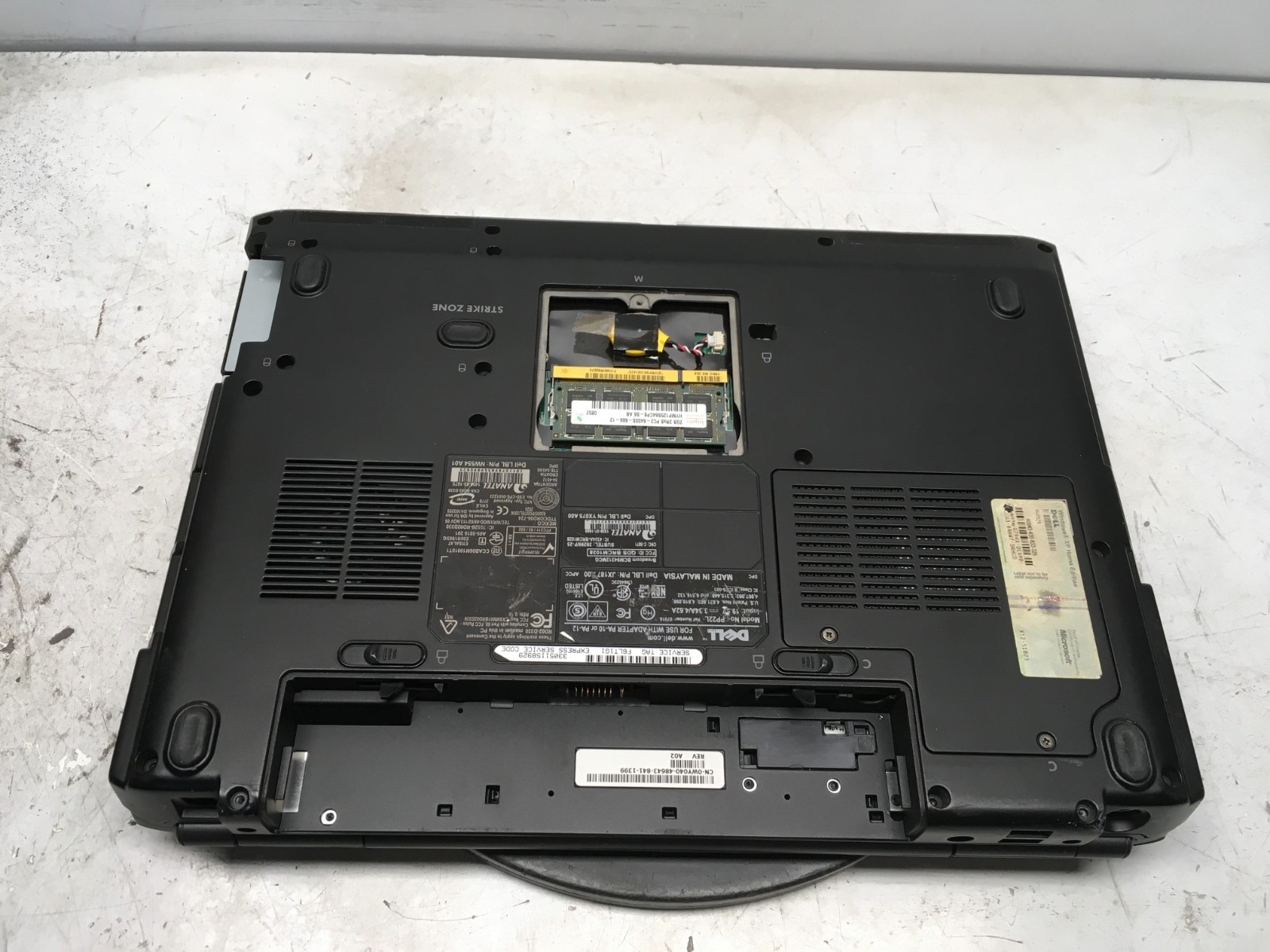 Dell Vostro 1500 Intel Core 2 Duo 06FD 1.4GHz 3 GB NO HDD