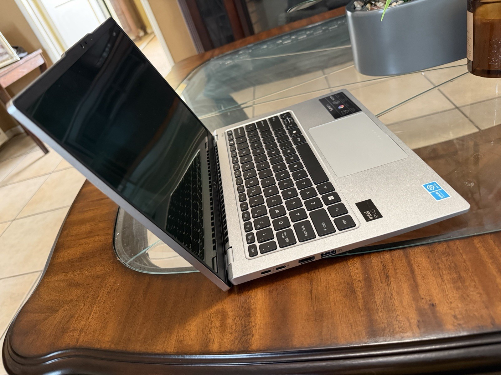 acer Swift Go 14 Intel Evo Thin & Light Laptop | 14″ OLED 2880 x 1800