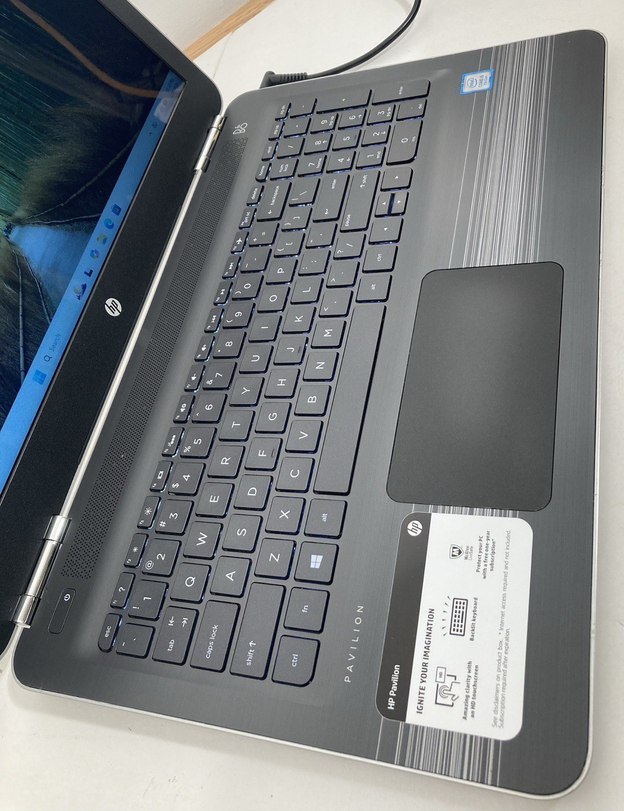 HP 15-au123cl 15.6″ Laptop, Windows 11 /i5 7200U/12GB/240GB/Excellent Cond/READ