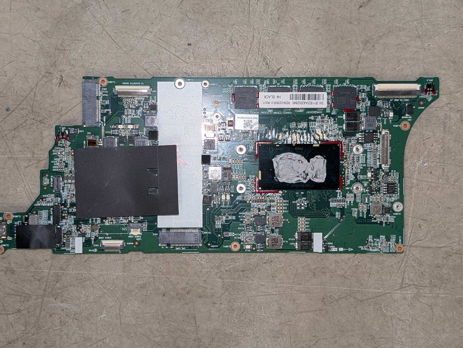 Razer Blade 13.3 inch laptop; Intel Core i7 8550U 1.8GHz; untested no ssd no ram