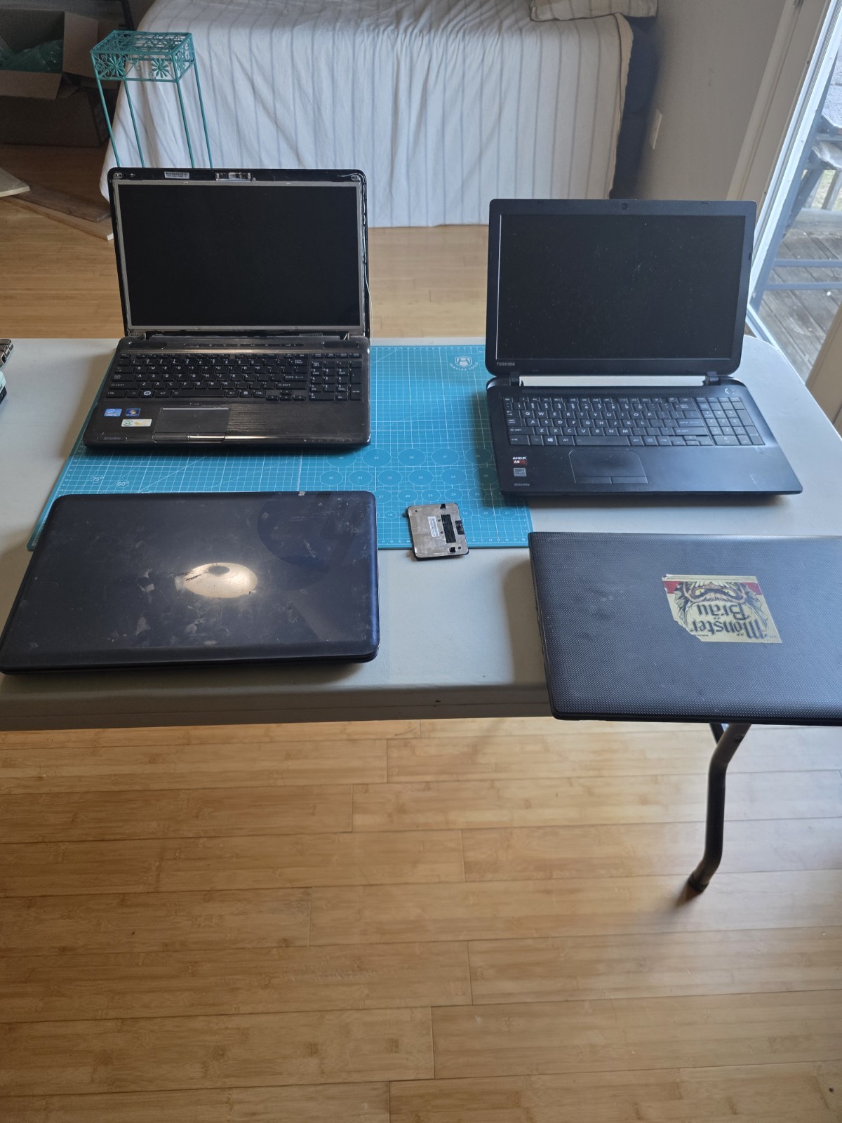 🔧 Lot of Broken Laptops – For Parts or Repair – Various Brands & Conditions