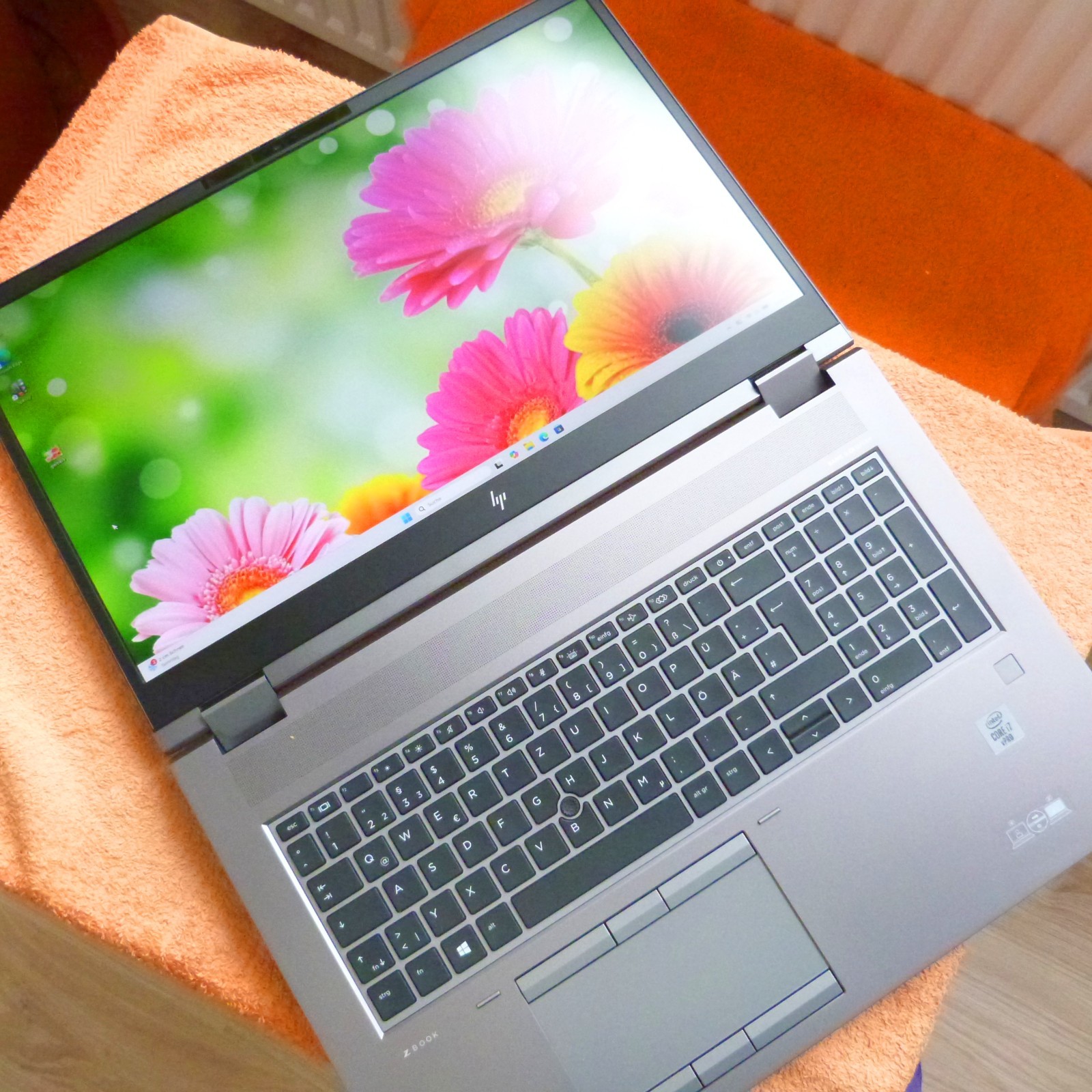 HP ZBook 17 G7 FURY ELITE WORKSTATION 17 inch FHD l 32GB RAM NEW l HEXA i7 USBC