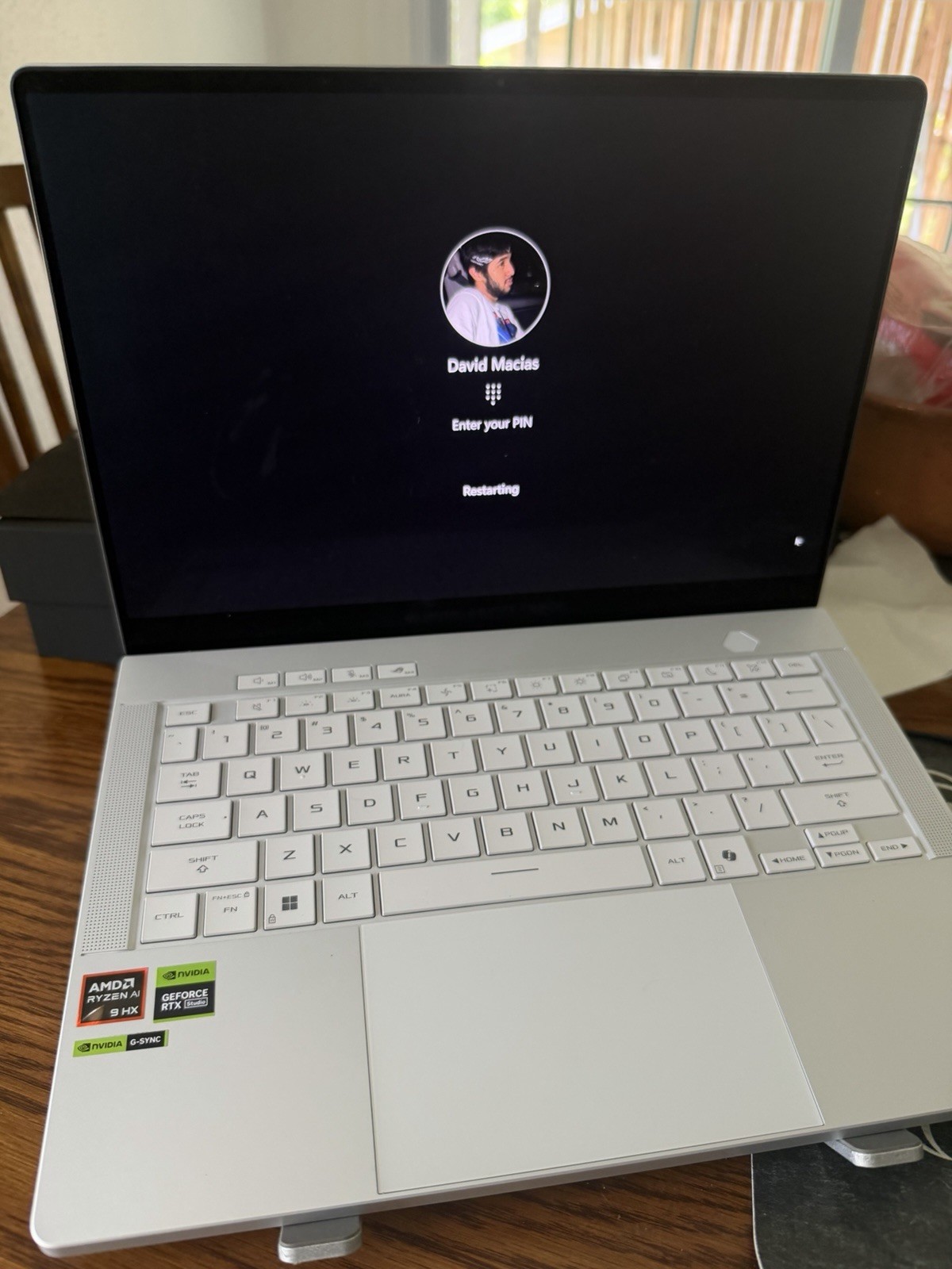 ROG ZEPHYRUS G14 (2025) /RYZEN 9 370HX /RTX 5070Ti/32GB RAM/1TB NVME/120Hz 3K