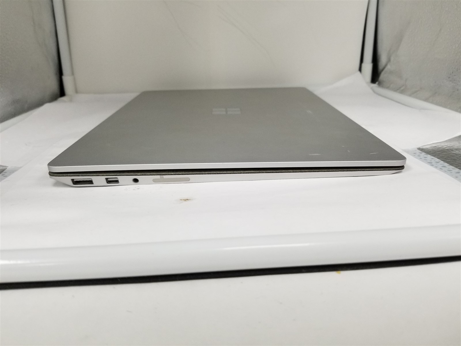 Microsoft Surface Laptop Core i7 13.5″ 8GB/256GB Silver See Details VD6223