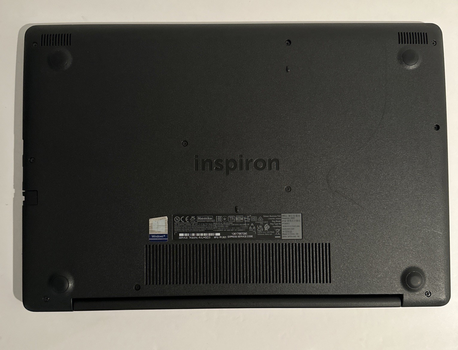 Dell Inspiron 3593 15.6″ (256GB SSD, Intel Core i5-1035G1, 8GB) Laptop Windows11