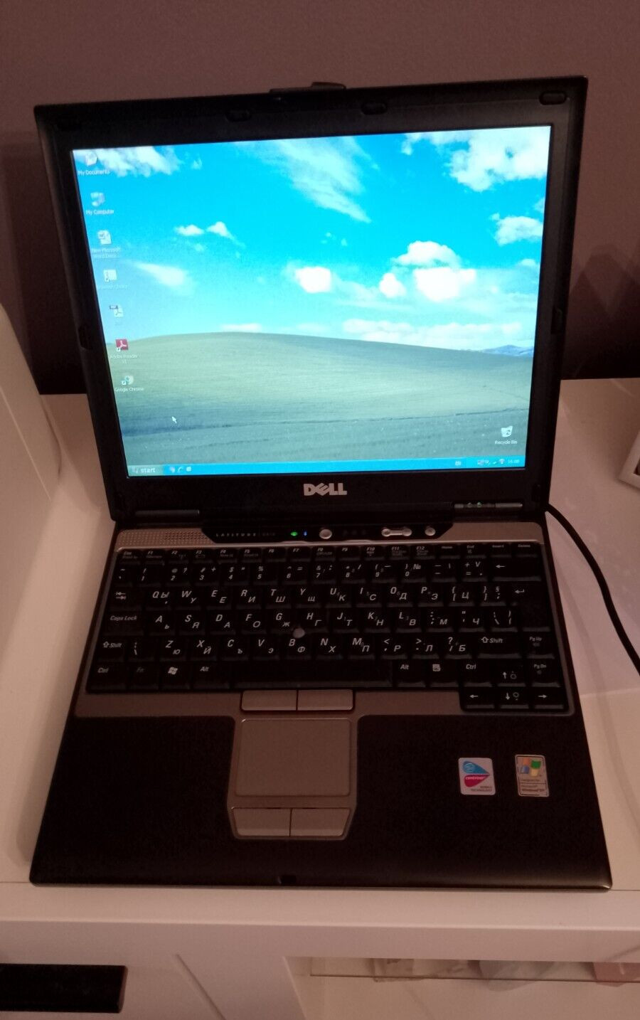 Vintage Dell Latitude D410 12″ Laptop 1.86 Ghz CPU 760MB RAM 60GB HDD Windows XP