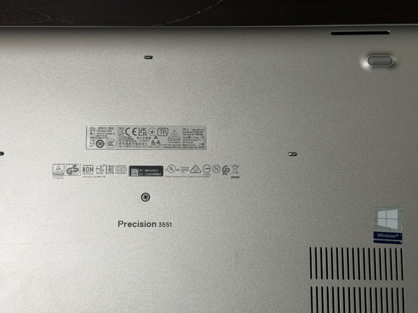 Dell Precision 3551 Laptop 2.6 GHz i5-10400H 16GB RAM 256GB SSD 15.6″ HD Screen