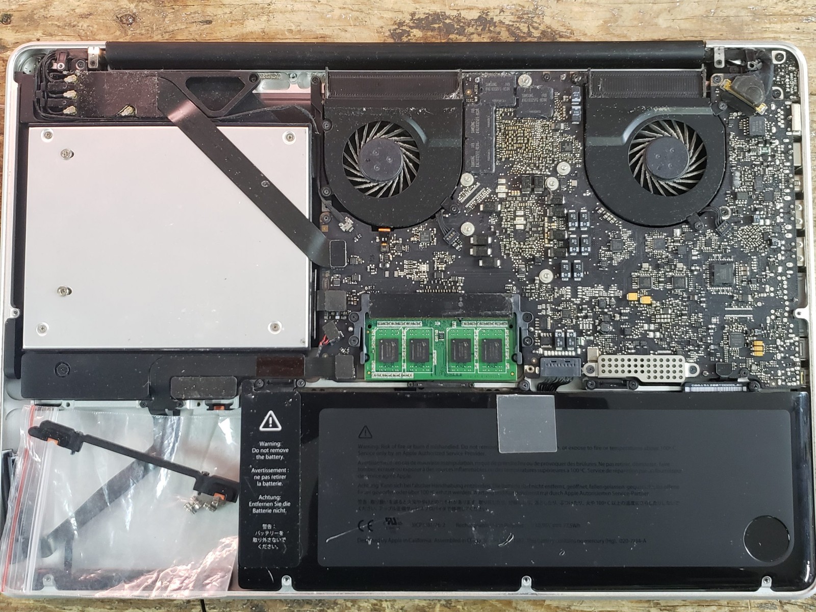 Macbook pro A1286 – no HDD – for parts or repair
