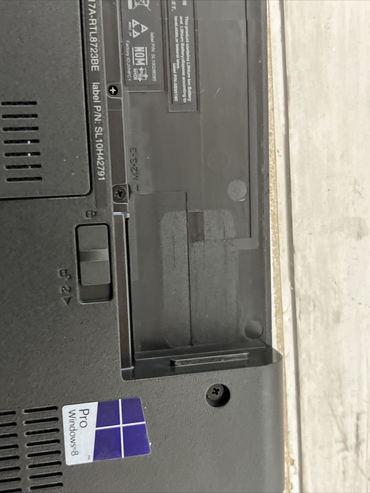 Lenovo ThinkPad 20DH002QUS- FOR PARTS- Powers On But Screen Is Not Working