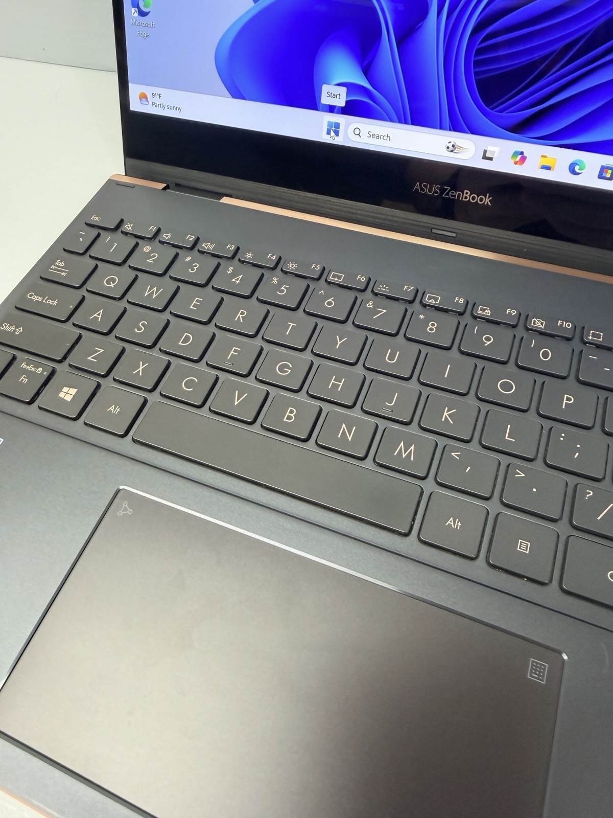 ASUS ZenBook UX371EA 13.3″ 4K Touch i7-1165G7 16GB RAM 1TB SSD Win 11 Pro