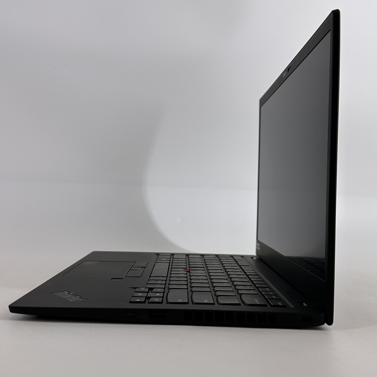 Lenovo ThinkPad X1 Carbon Gen 7 14 Black FHD 1.1 GHz i7-10710U 16GB 1TB SSD Good