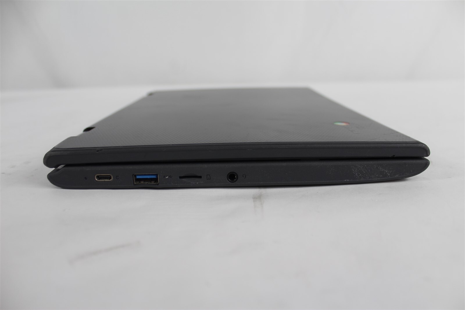 Lenovo ChromeBook 300E Gen 2 11.6″ HD Touch AMD A4-9120C 1.6GHz 4GB 32GB eMMC