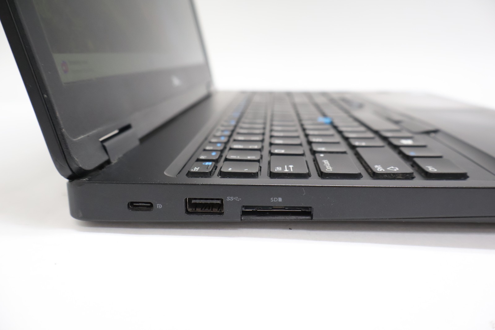 Dell Latitude 5590 15.6″ i7-8650U 1.90GHz 16GB 500GB HDD Win 11 Pro Laptop READ!
