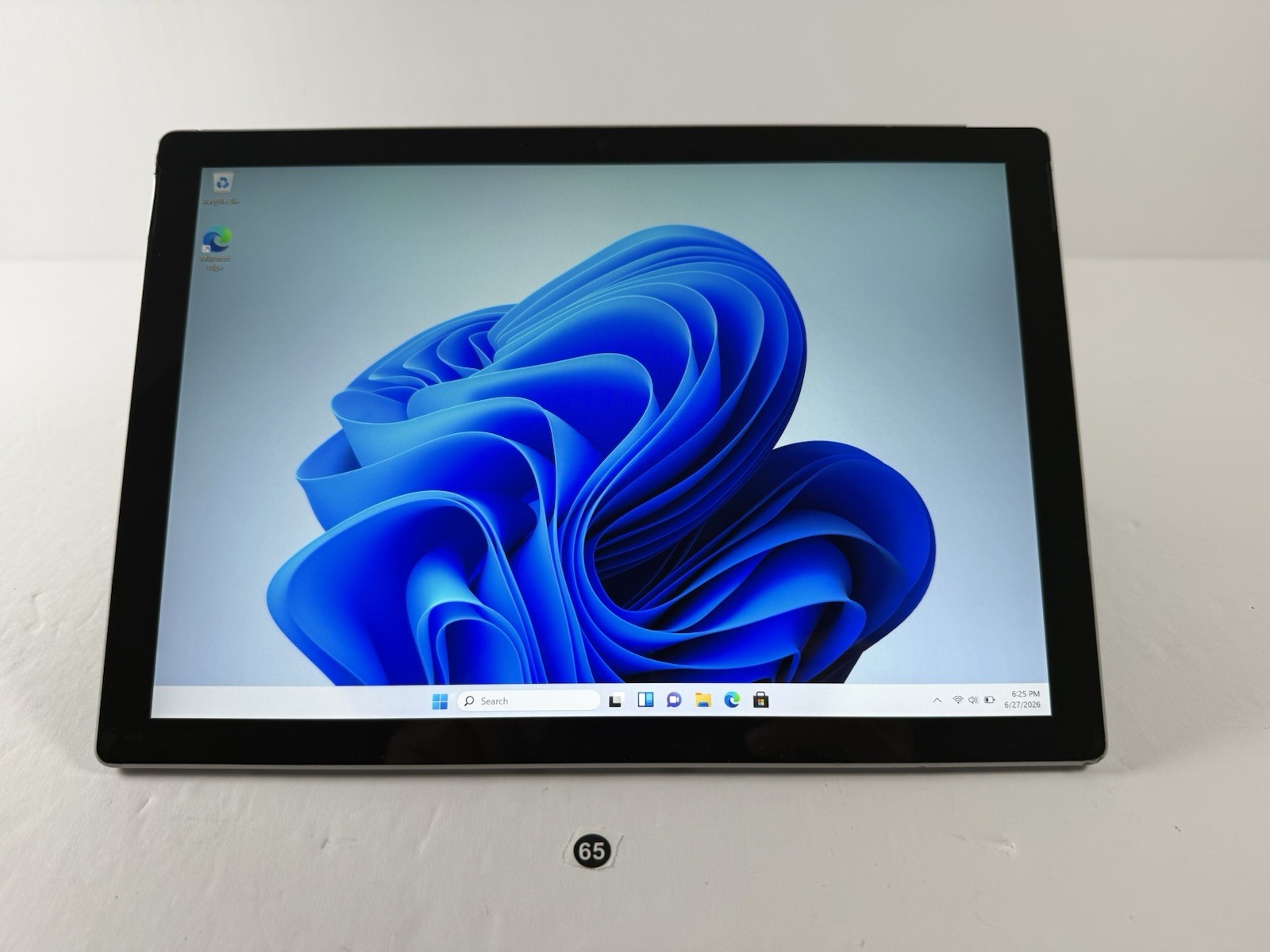 Microsoft Surface Pro 7 plus 1961 Core i5-1135G7 2.4GHz 16GB 256GB Win 11 Pro