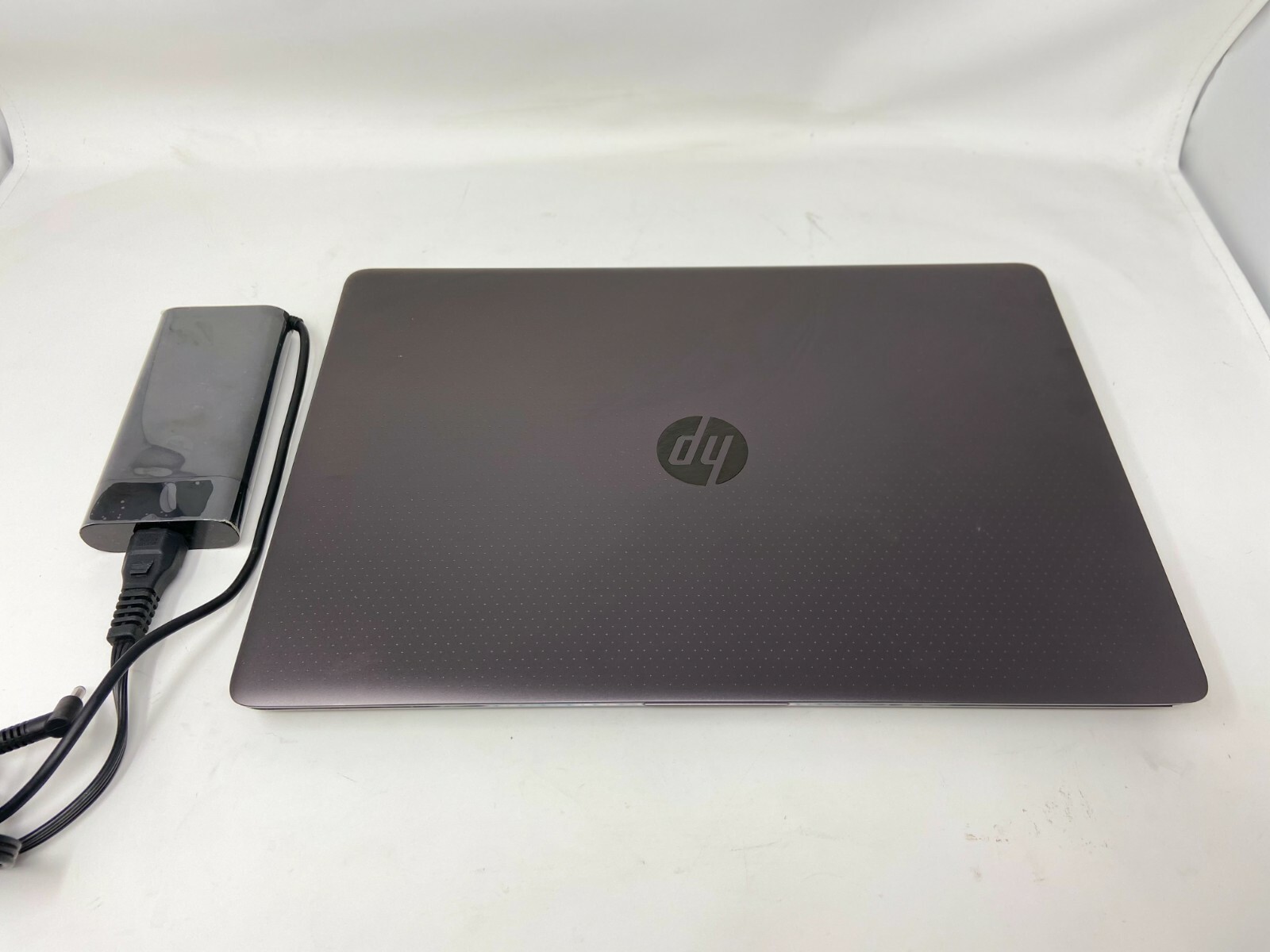 HP ZBook Studio G3 Xeon E3-1505M 2.8GHz 32GB 512GB SSD Wn10 M1000M Gaming Laptop