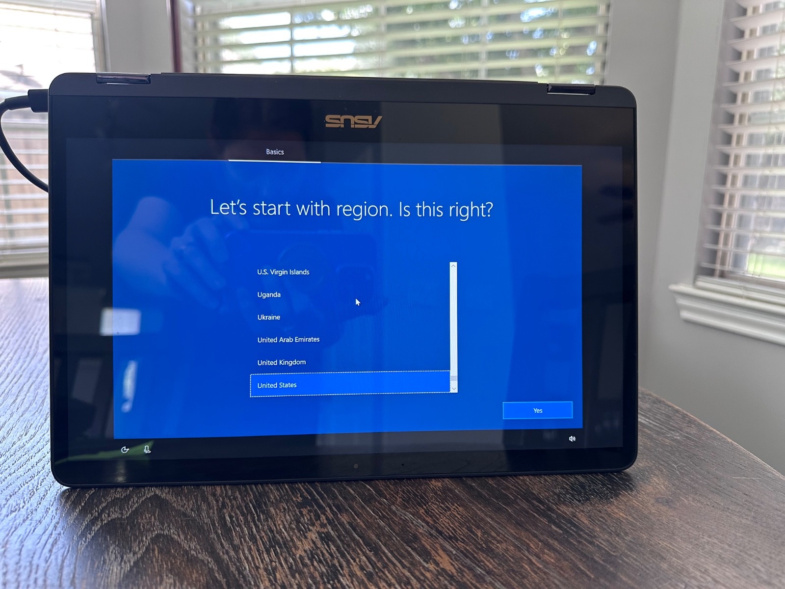 ASUS ZenBook Flip Q325UA i7 256GB SSD 16GB RAM Backlit Keys Full HD Windows 11