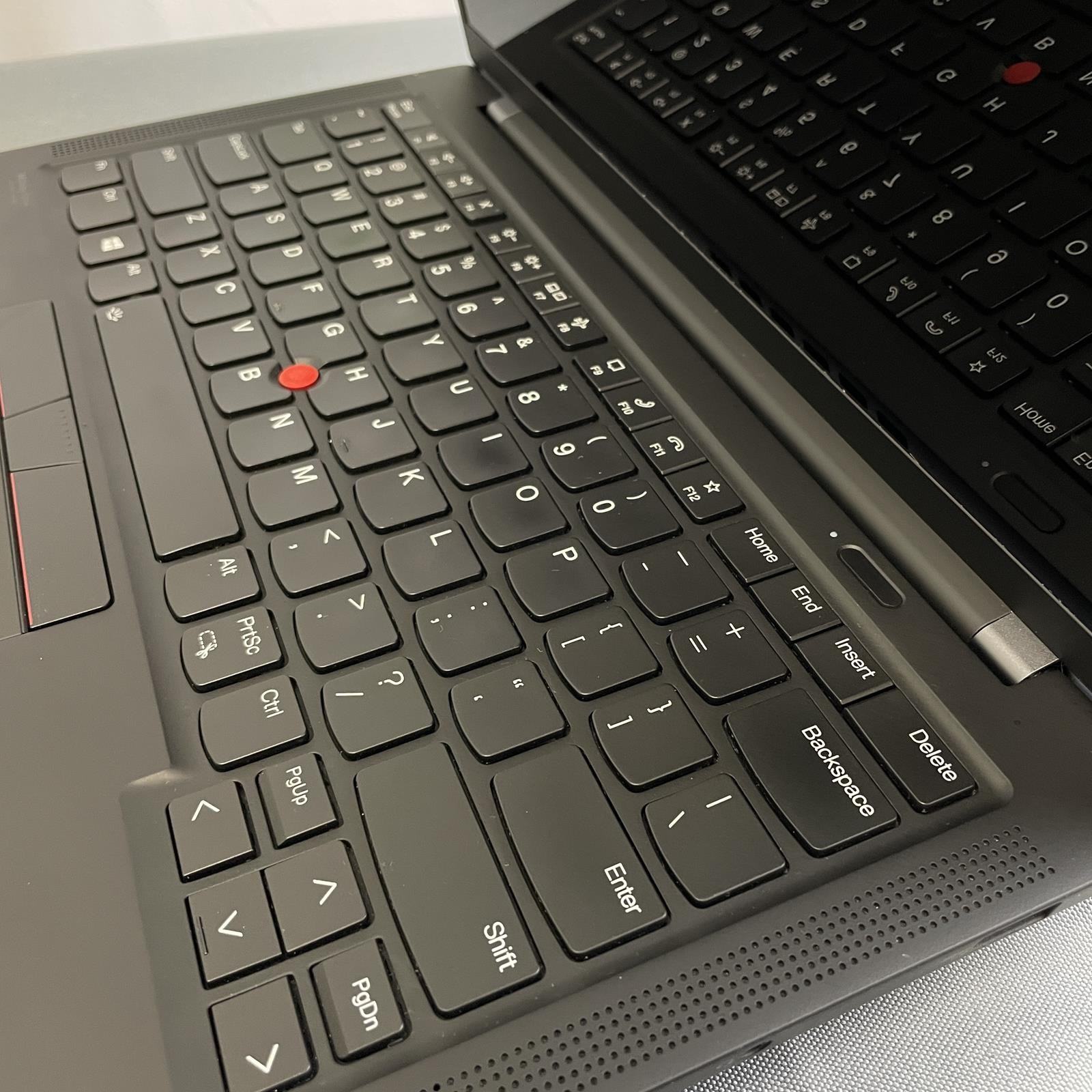 Lenovo ThinkPad X1 Carbon Gen 9, Core i7-1185G7, 16GB, 512GB NVMe | #1475 (READ)