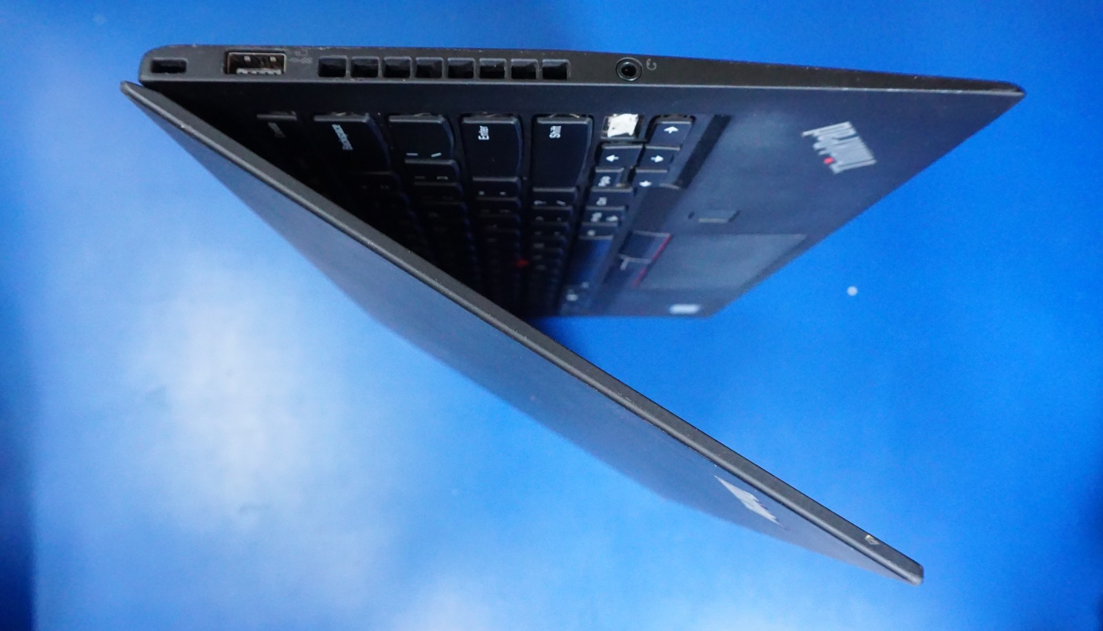 Lenovo ThinkPad X1 Carbon 5th Intel i5-7300U 8GB RAM NO SSD/OS