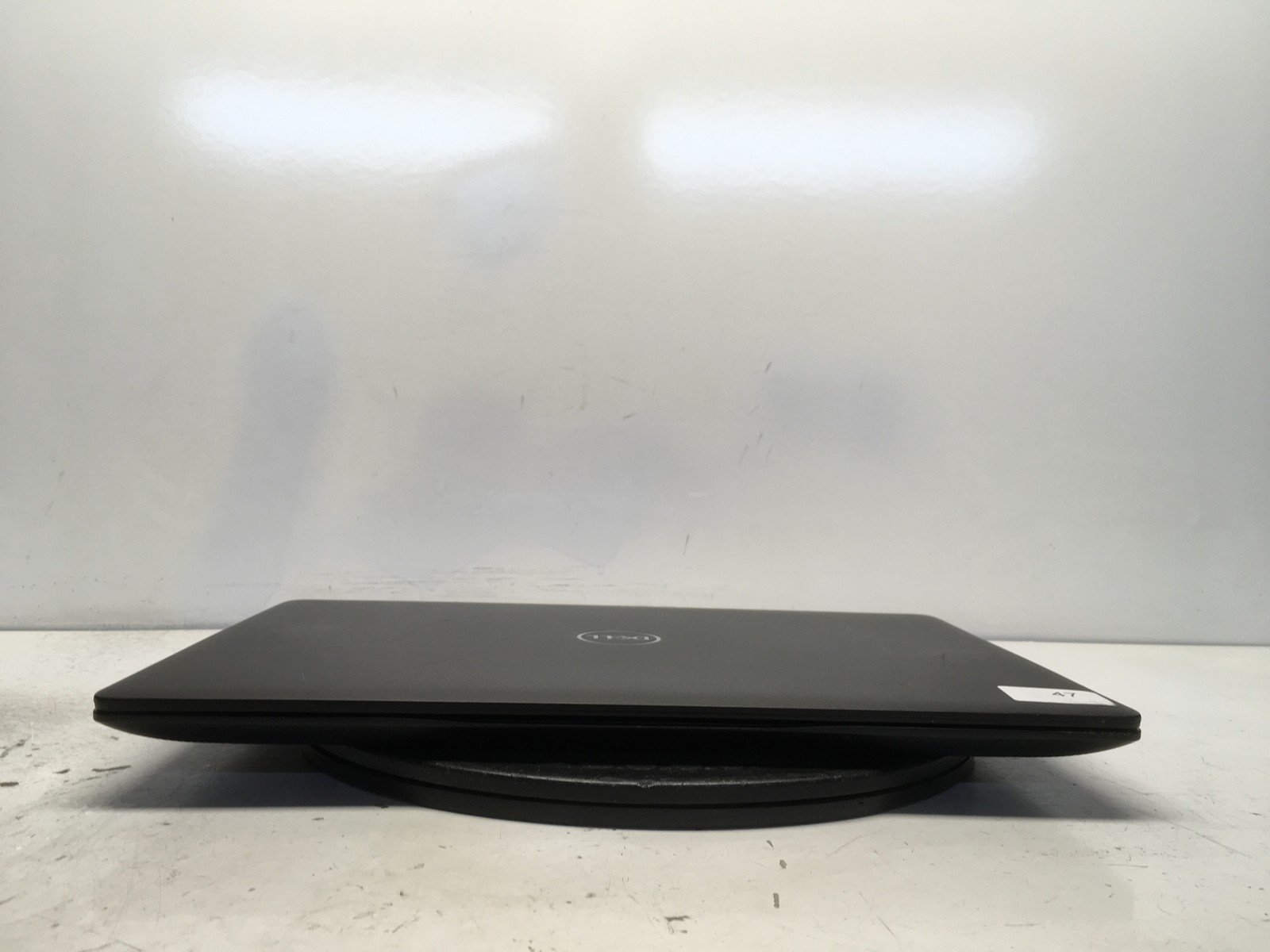 Dell Latitude 3590 Intel i3-7020U 2.3GHz 8 GB NO HDD No Batt