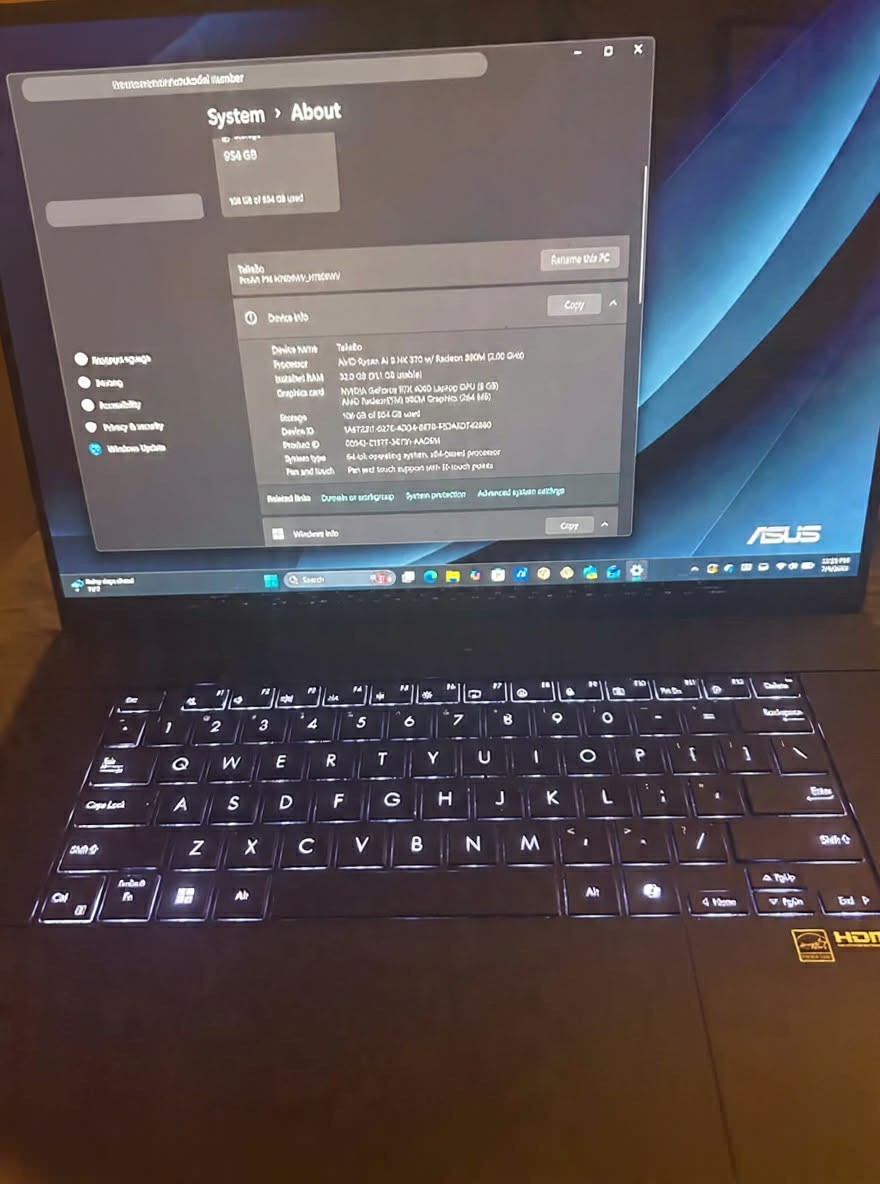 ASUS ProArt P16 H7606WV, 16” OLED touchscreen, 32GB/1TB