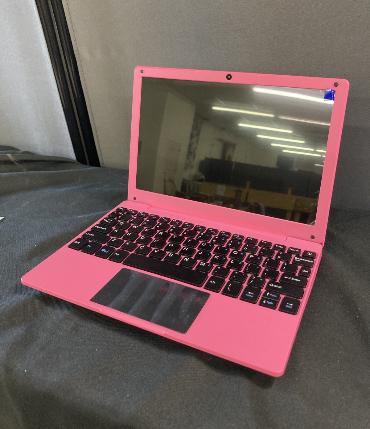 Netbook 10.1″ Android OS Portable Laptop, Pink with A133P CPU, 2GB RAM 64GB ROM