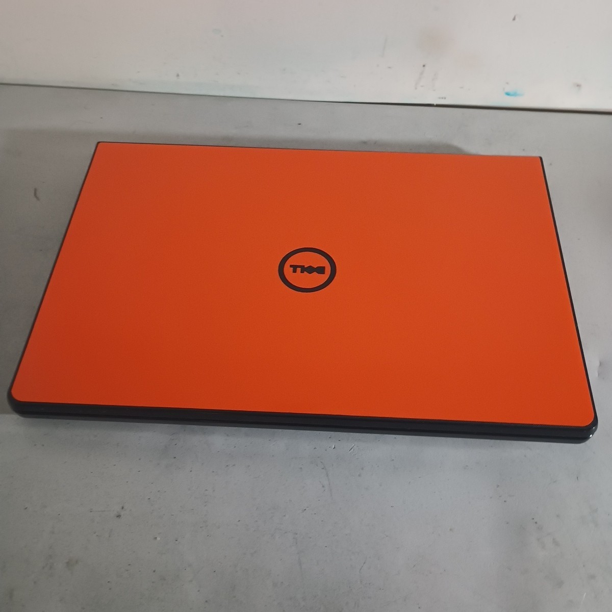 ORANGE Dell Inspiron 15.6HD TOUCHSCREEN,7th GEN,8G RAM,256G SSD.DVDRW,WIN11,CAM