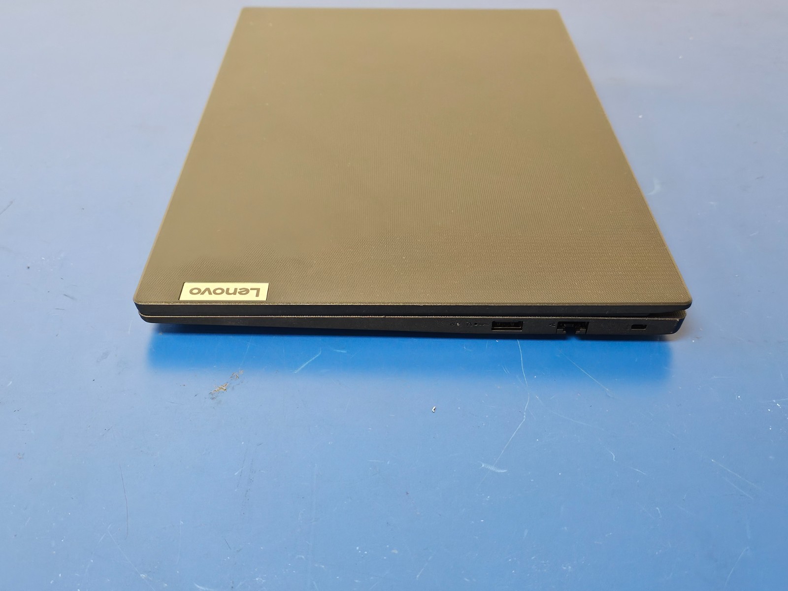 Lenovo V15 G5 IRL, Intel Core 7 240H, 2.50 GHz, 16 GB RAM, 1 TB NVMe SSD