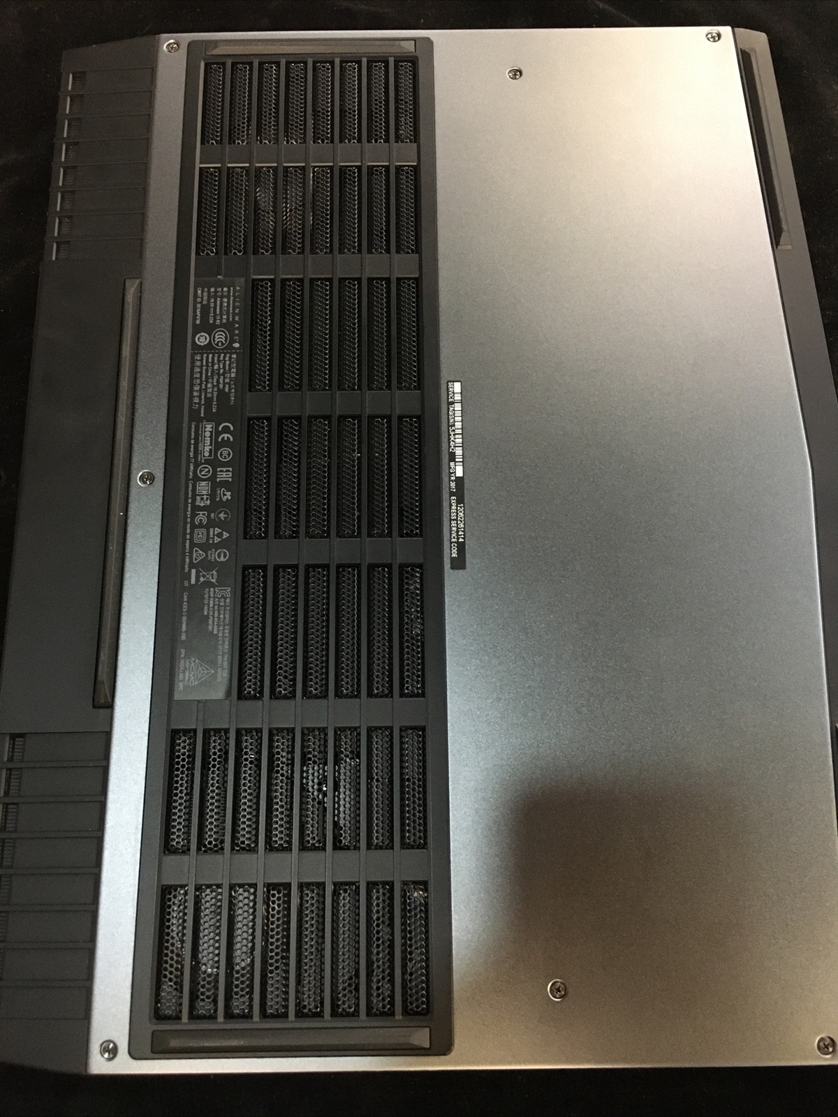 Alienware 15 R3 GTX 1060 i7-7700HQ