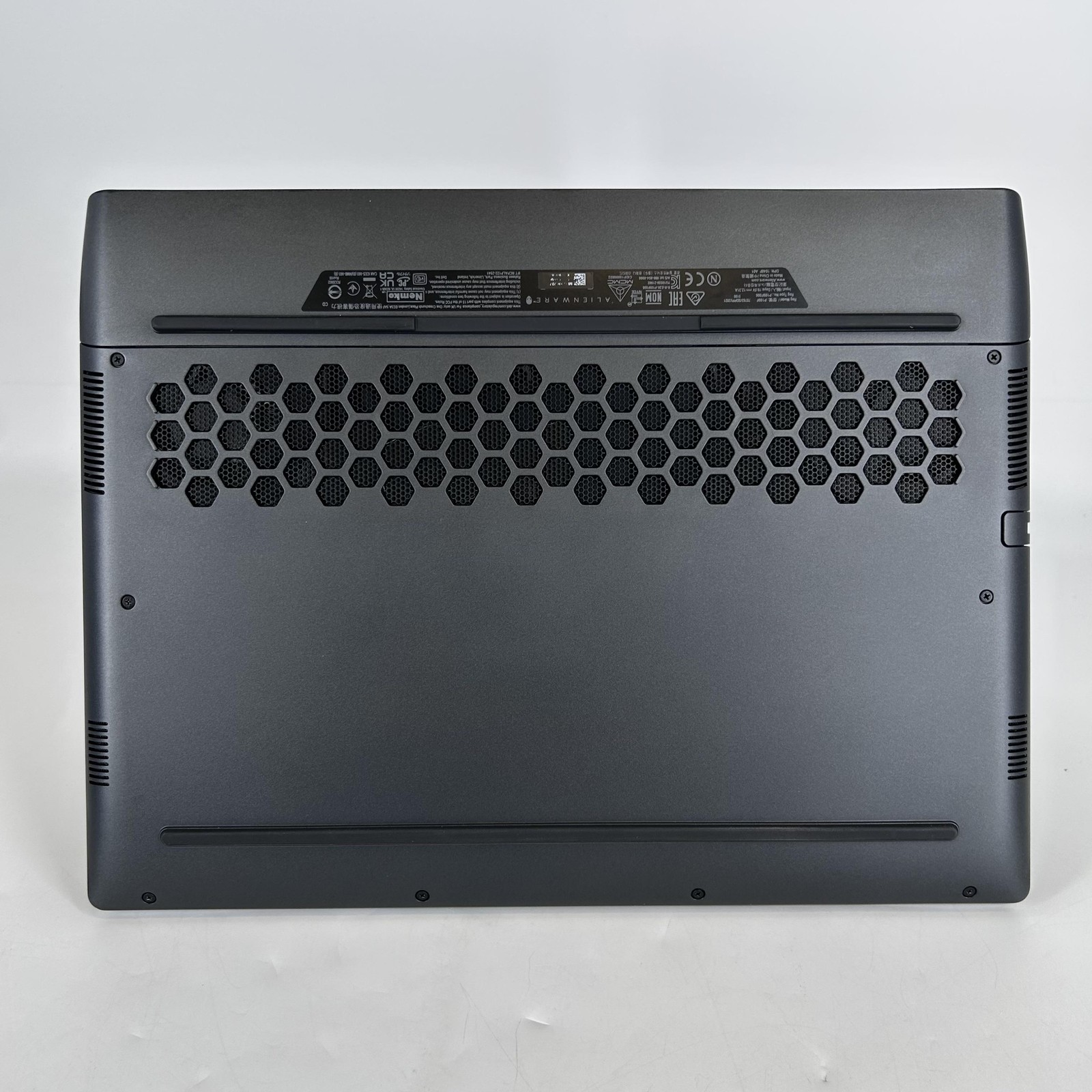 Dell Alienware m15 R7 240Hz 2K 2.5 GHz i9-12900H 32GB 1TB SSD RTX 3080 Very Good