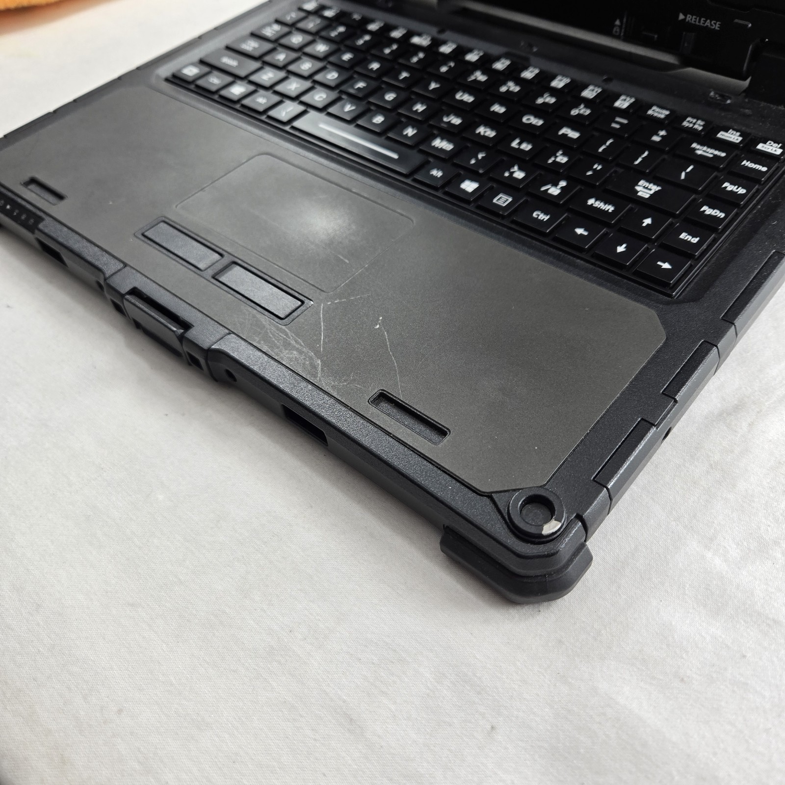 Getac K120 Toughbook i5-8250U 1.60GHz 256GB SSD 16GB Ram – 4G – GPS – Kyb LITE