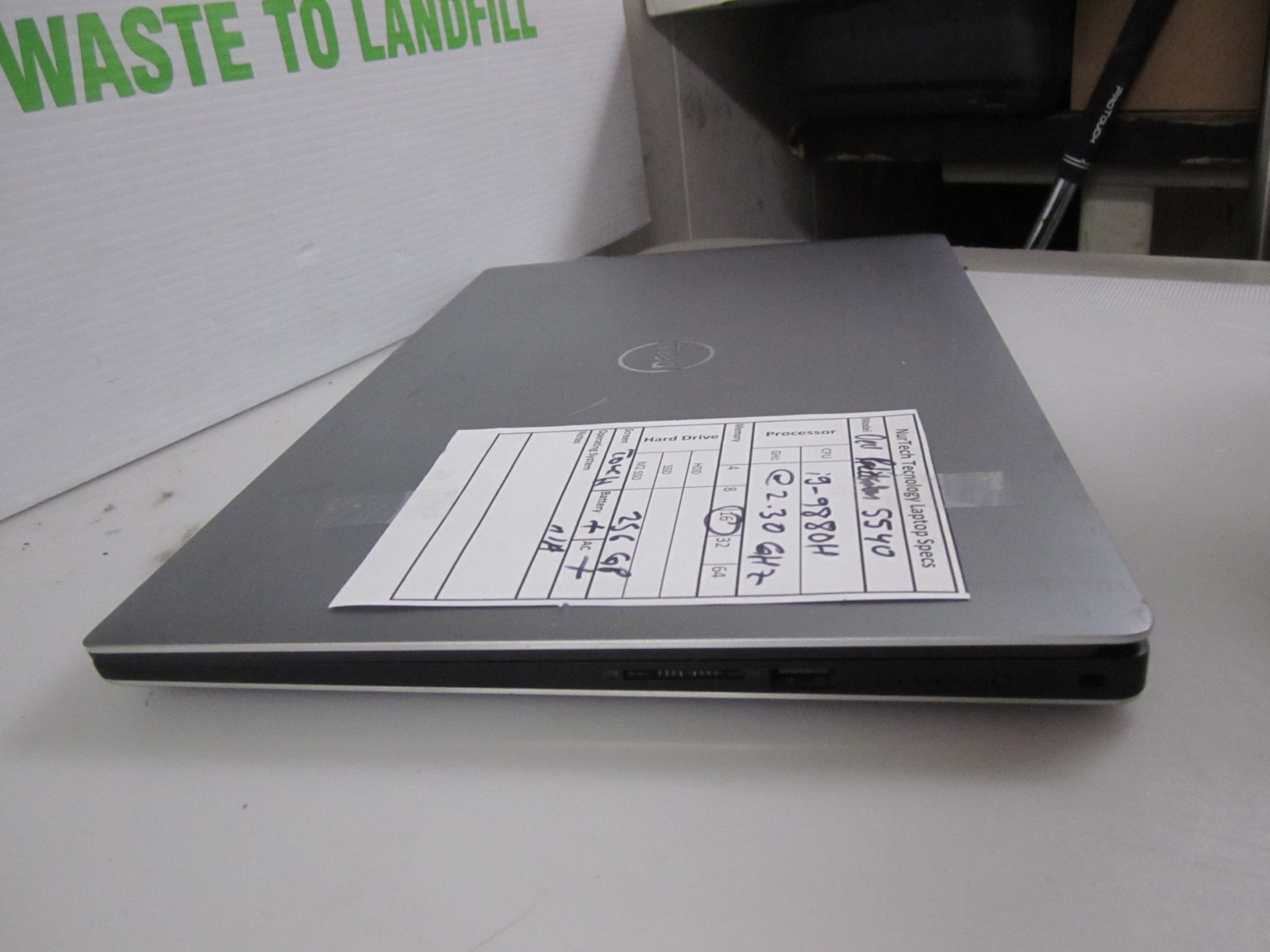 Dell Precision 5540 i9-9880H 2.30GHZ 16GB 256GB M2SSD LAPTOP + AC