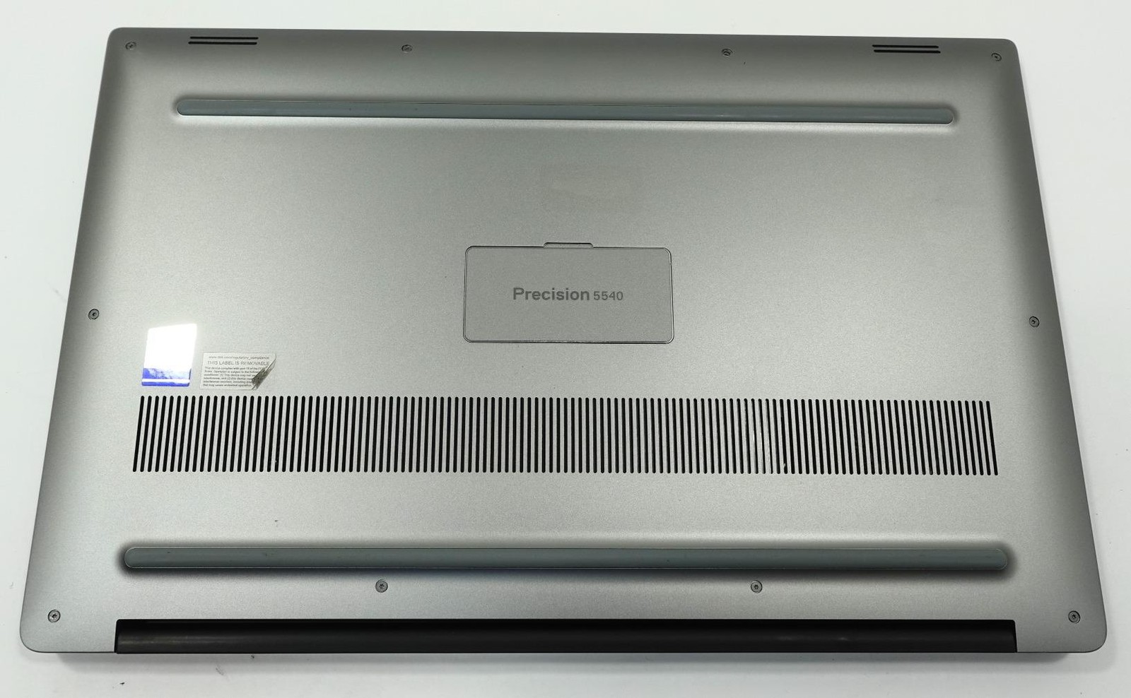 Dell Precision 5540 15.6″ Core i7-9850H 2.60GHz 16GB 512GB SSD Laptop