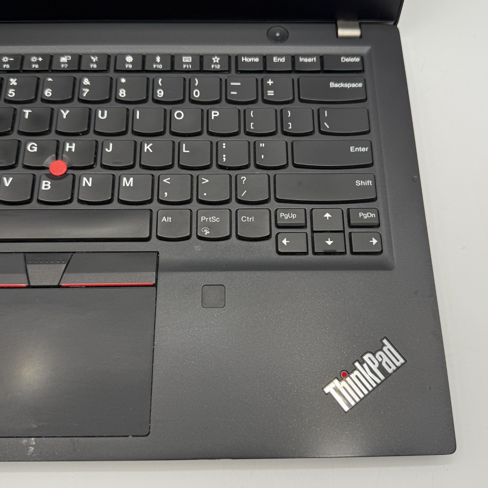 Lenovo ThinkPad T490s 14″ i7-8565U 16GB RAM 256GB SSD Win11 Pro See Pictures