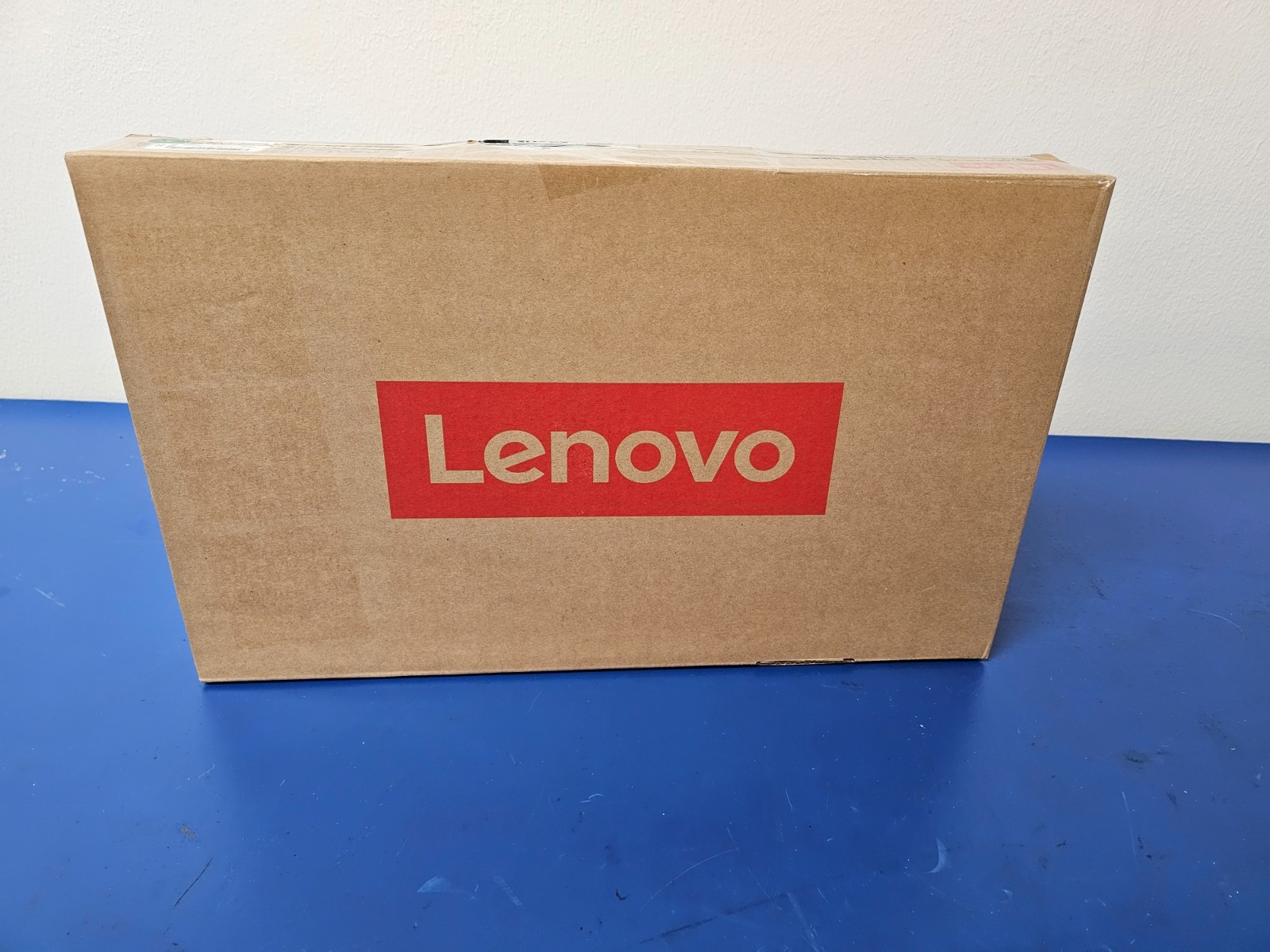 Lenovo V15 G5 IRL, Intel Core 7 240H, 2.50 GHz, 16 GB RAM, 1 TB NVMe SSD