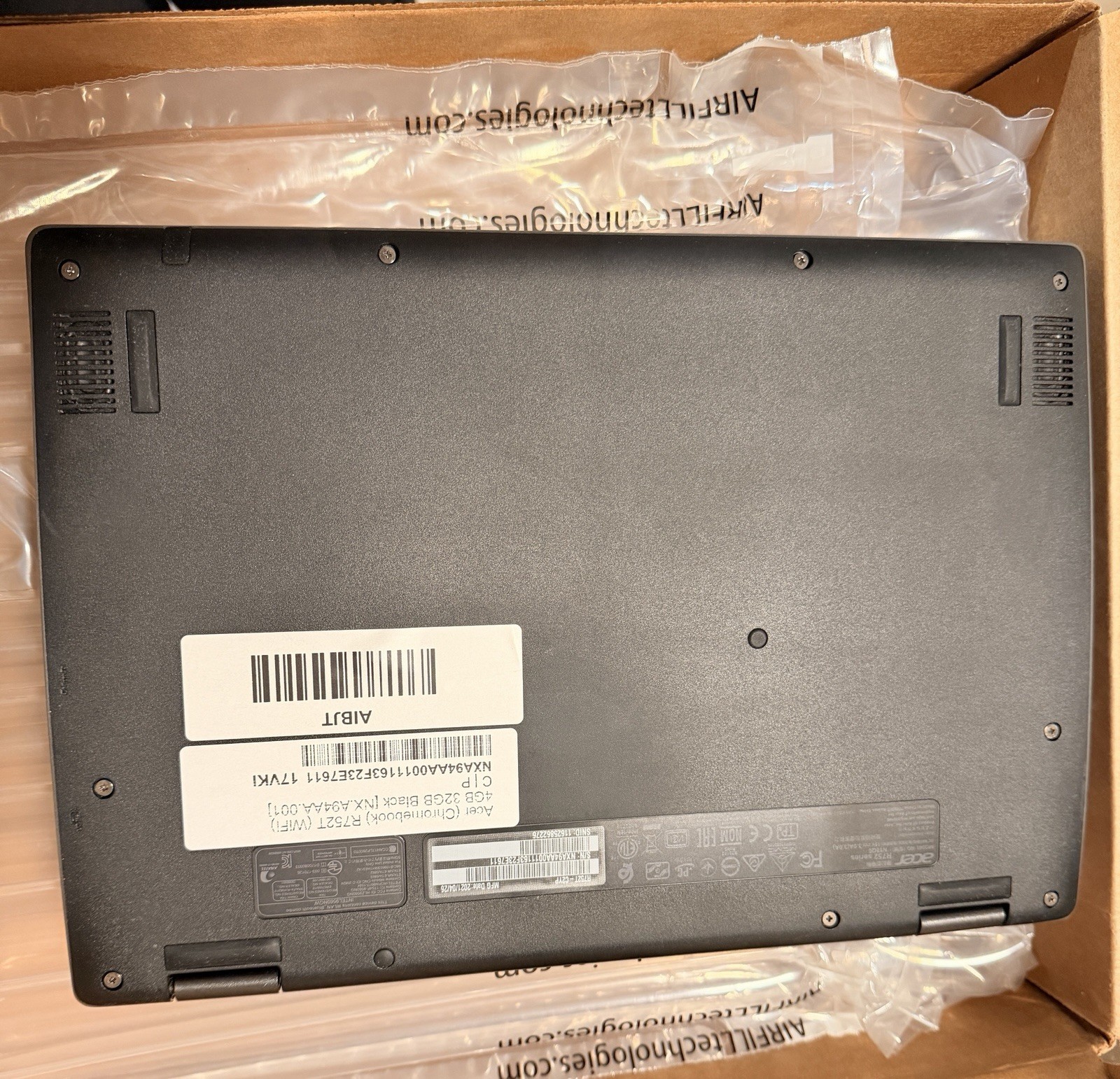 Acer Chromebook R752T-C3M5 11.6” Touchscreen Laptop 4GB/32GB w/ Charger