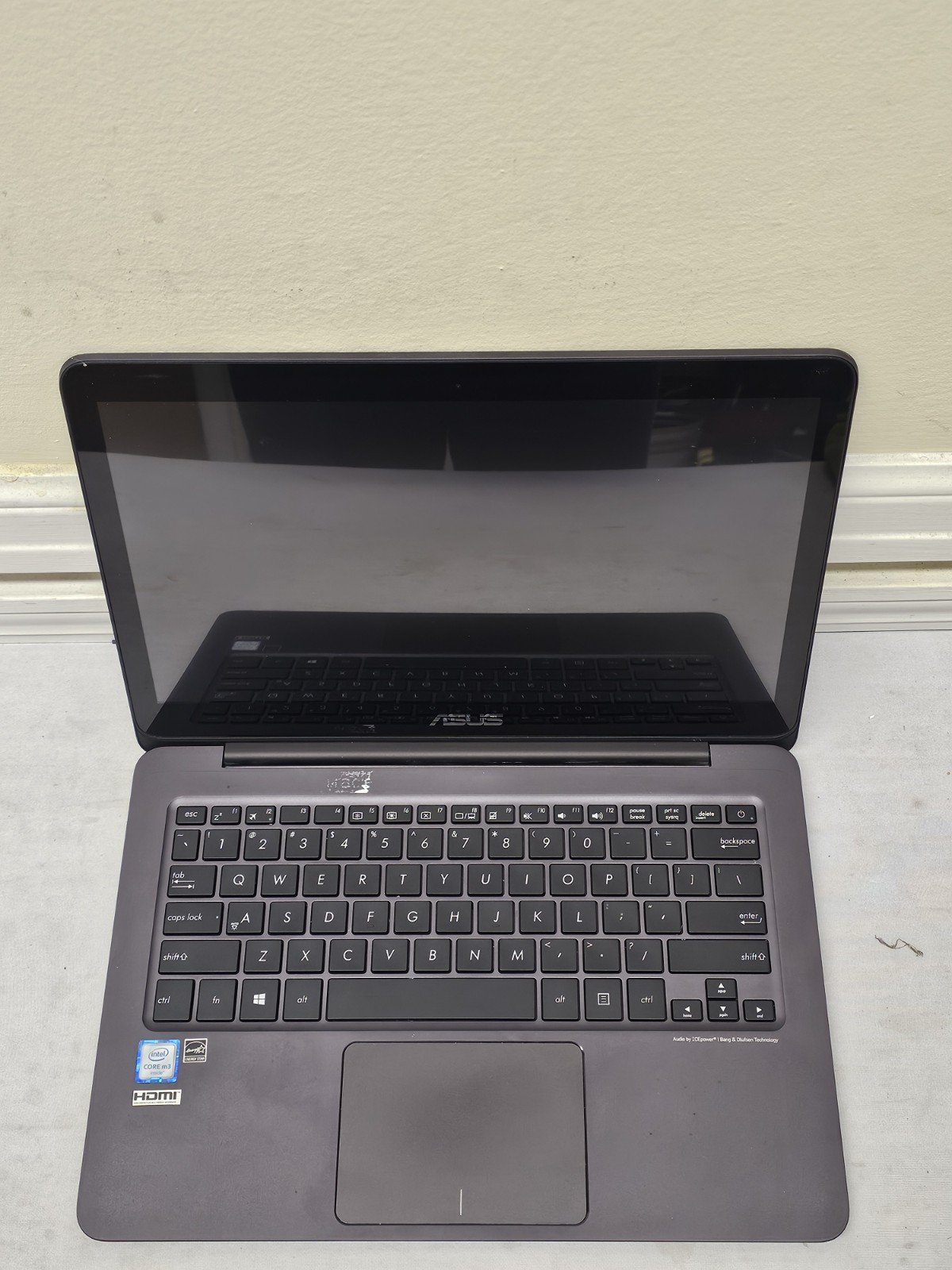 ASUS UX305C Laptop – Intel m3-6Y30 – 8GB RAM – 256GB SSD – BAD BATT – Windows 10