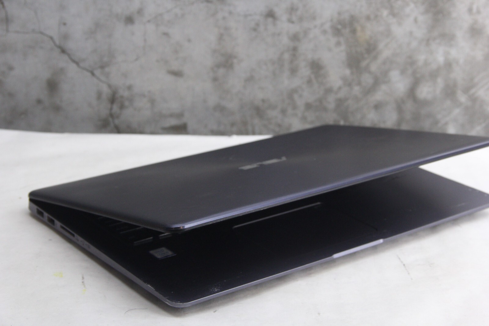 Asus F510U | AS-IS for Parts, No Chrg, Pwr, POST, LCD Blemishes, No Drives |