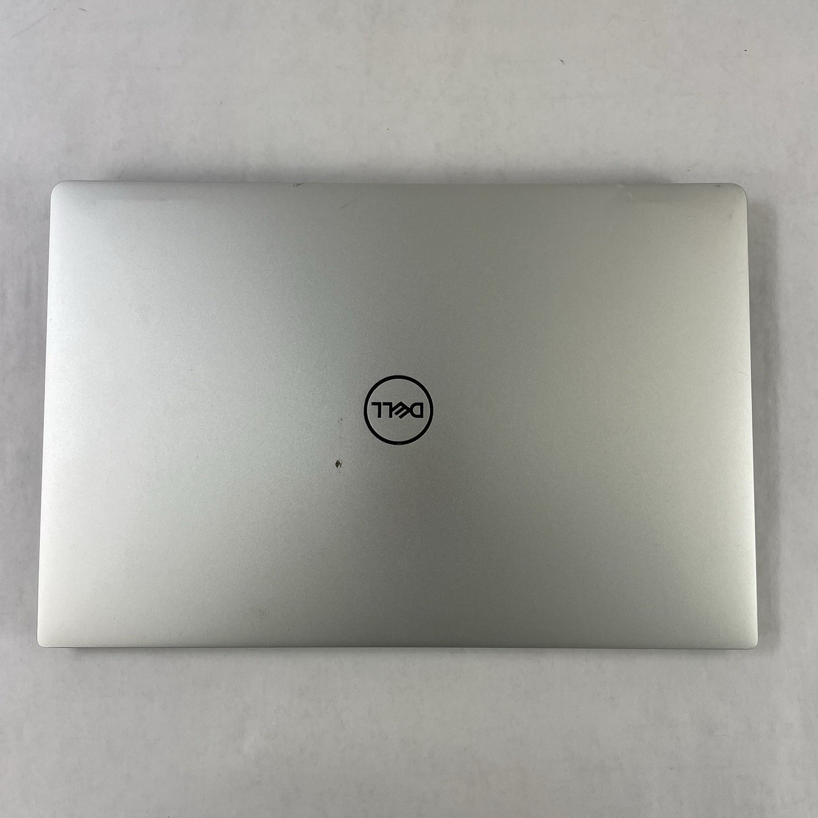 Dell XPS 13 9380 13.3″ i7-8565U 1.80GHz 16GB RAM No SSD No OS No Batt Bad Corner