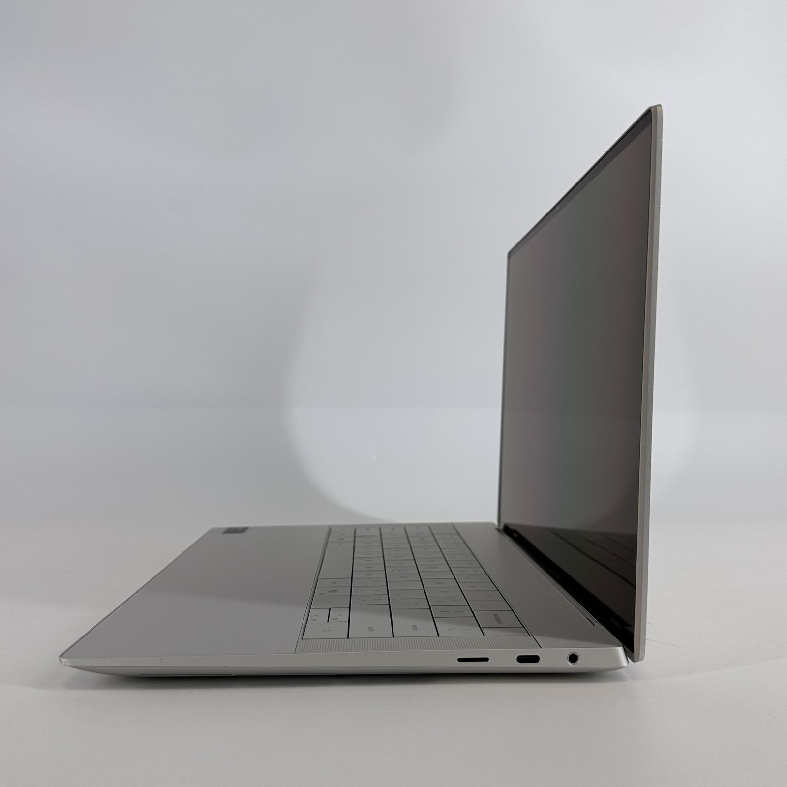 Dell XPS 14 9440 Platinum QHD+ 120Hz TOUCH 1.4 GHz Ultra 7 155H 16GB 512GB SSD