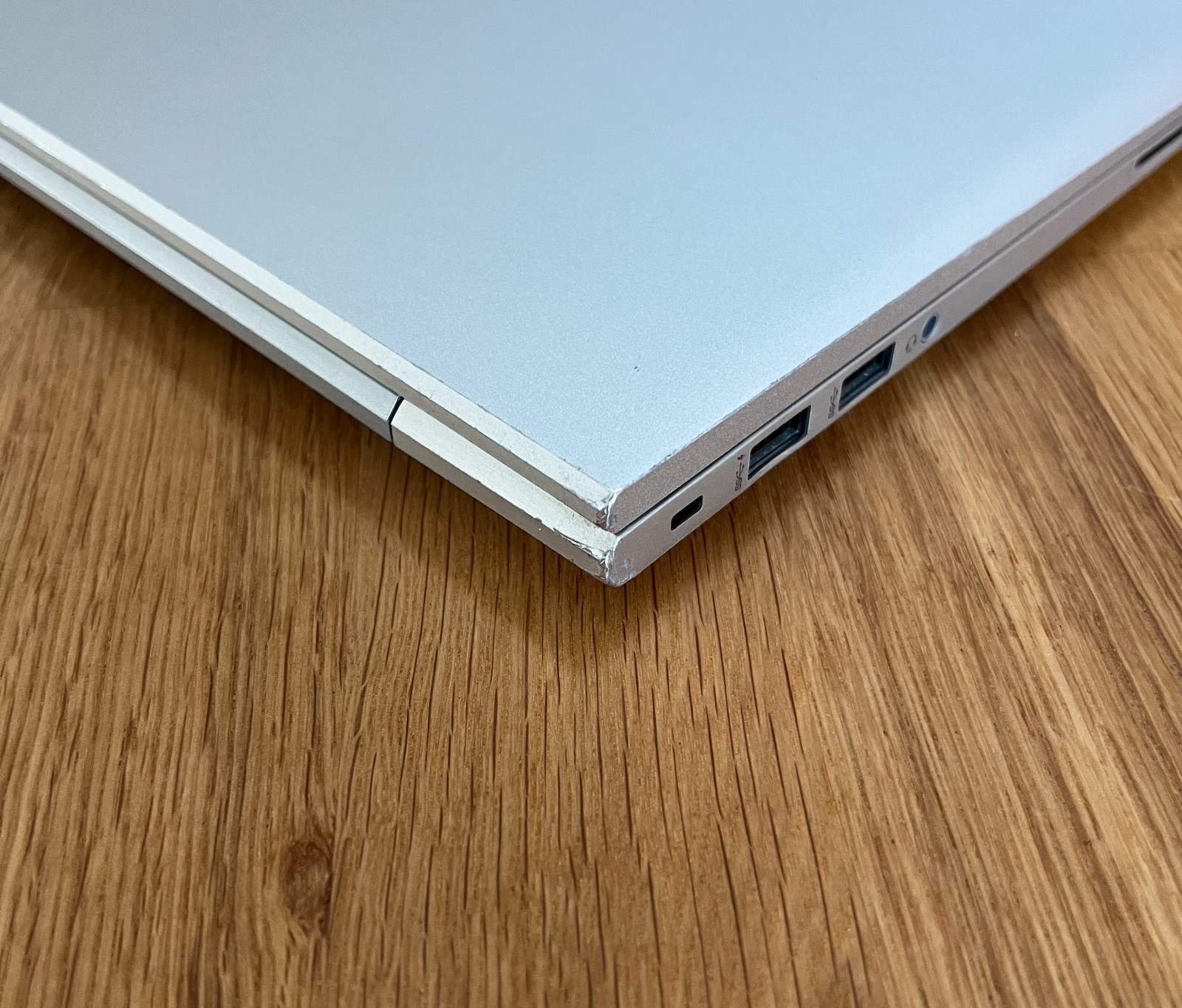HP EliteBook 840 G8 i5-1135G7 16GB RAM 256GB SSD (Touchscreen) w/ Worn Corners