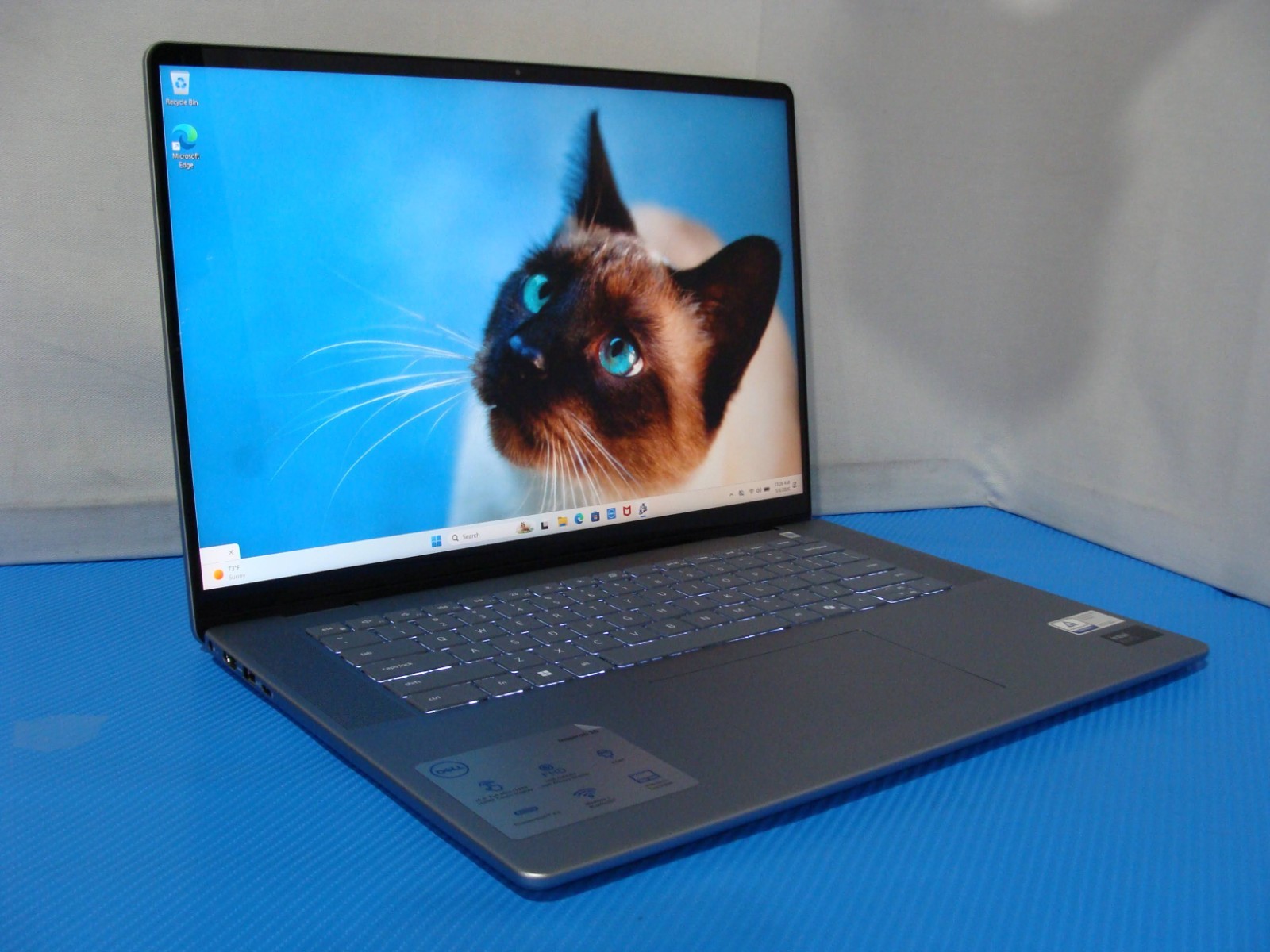 Dell Inspiron 16 Plus 7640 16″FHD+TOUCH Ultra 9 185H max 5,1 GHz 16GB 512GB W11H