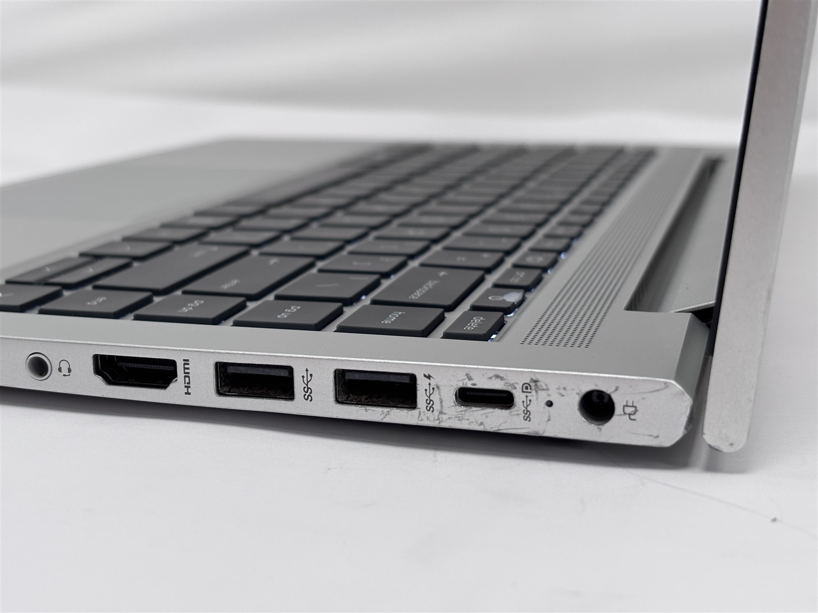 HP ProBook 445 G8 AMD Ryzen 5 5600U 16GB 512GB SSD 14″ Radeon Vega 7 Win11
