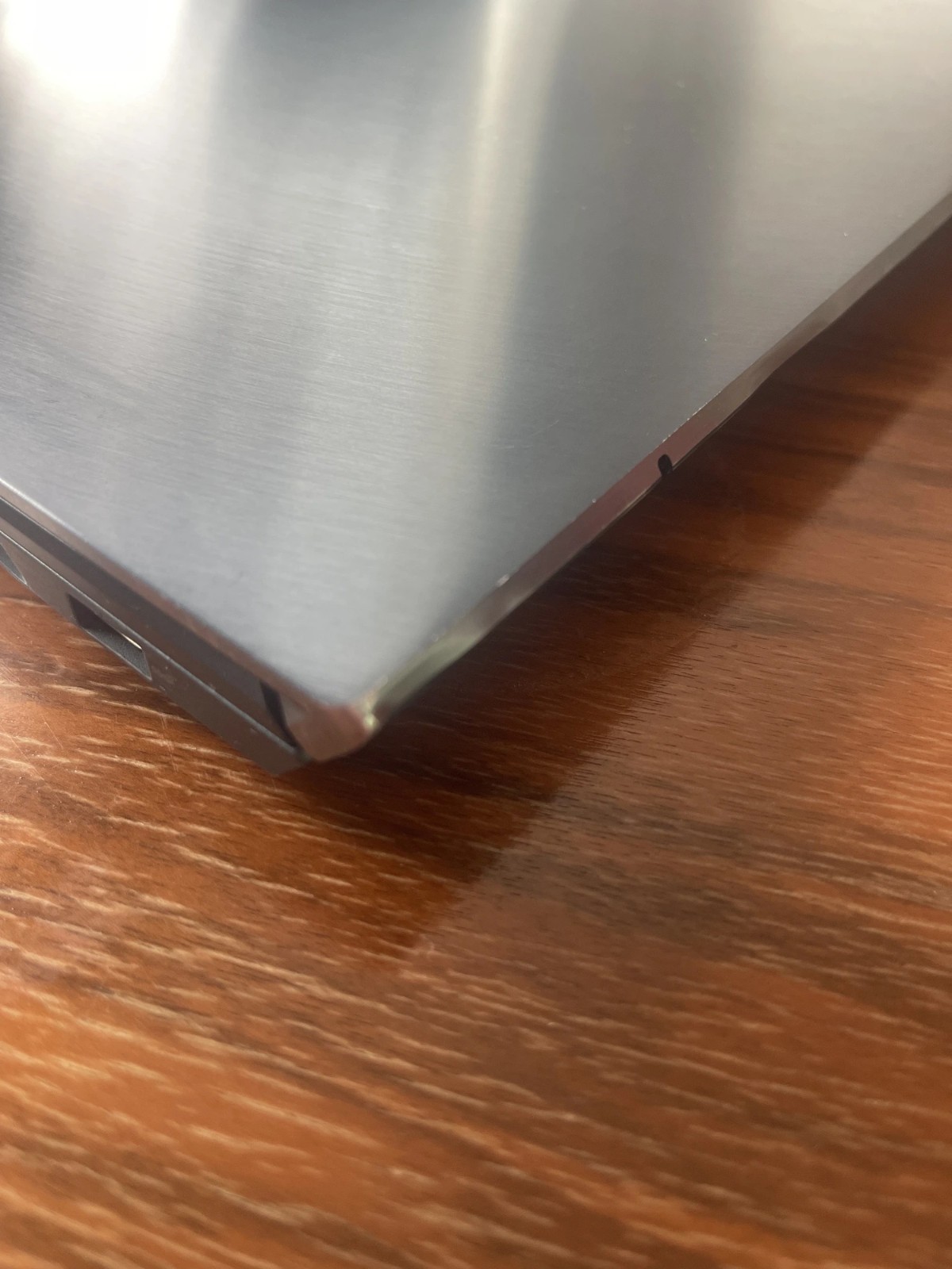 ASUS ZenBook Pro Duo 15 OLED | i9-10980HK | 32GB RAM | NVIDIA RTX 3070 |